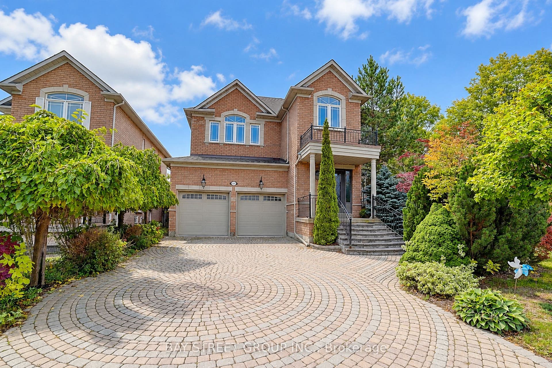 207 Farmstead Road, Richmond Hill, Richmond Hill, York ON L4S 2J6