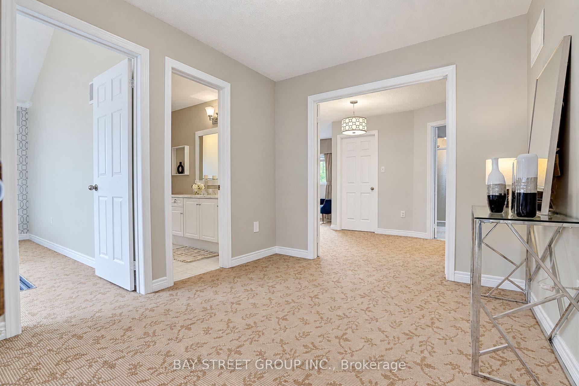 207 Farmstead Road, Richmond Hill, Richmond Hill, York ON L4S 2J6