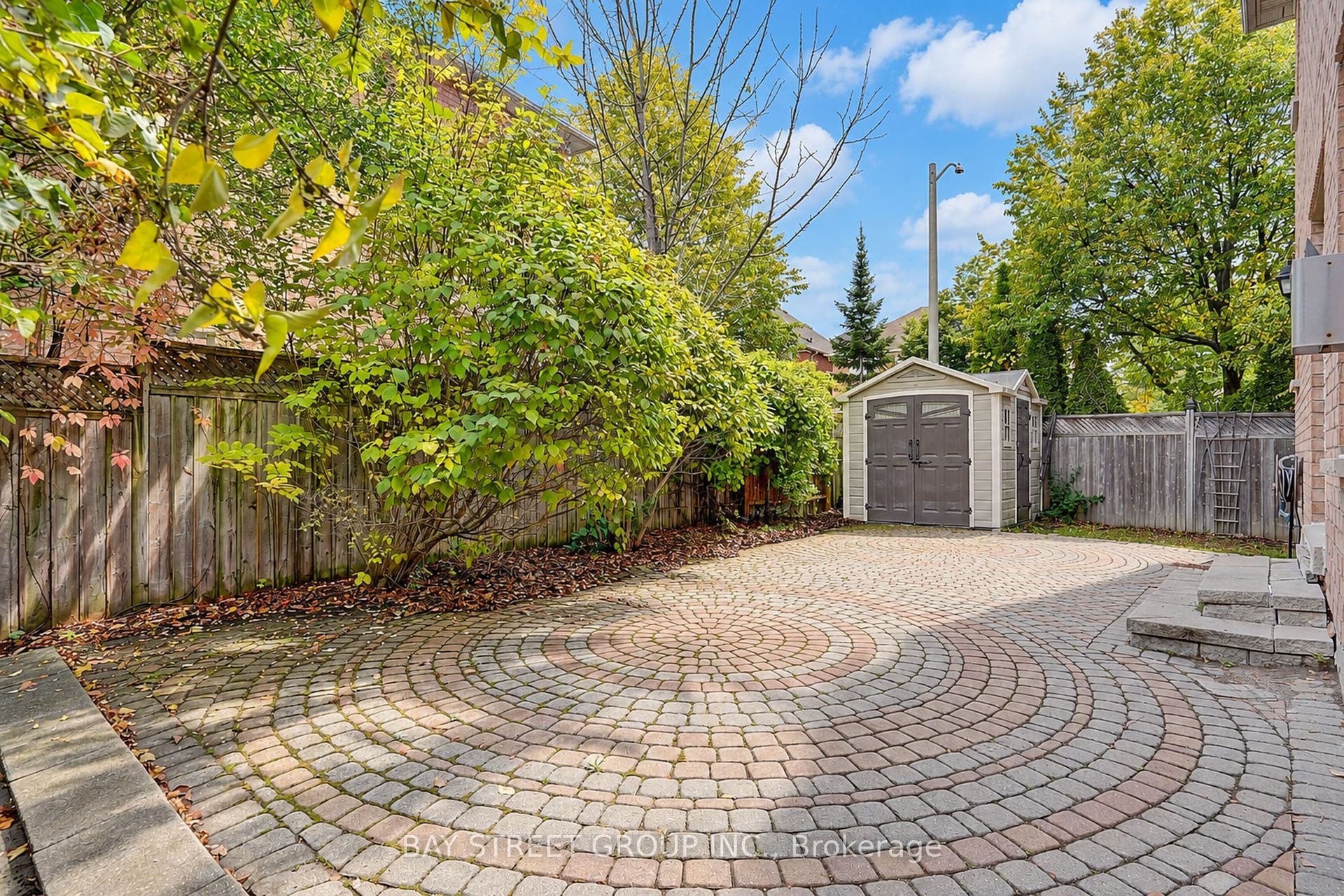 207 Farmstead Road, Richmond Hill, Richmond Hill, York ON L4S 2J6
