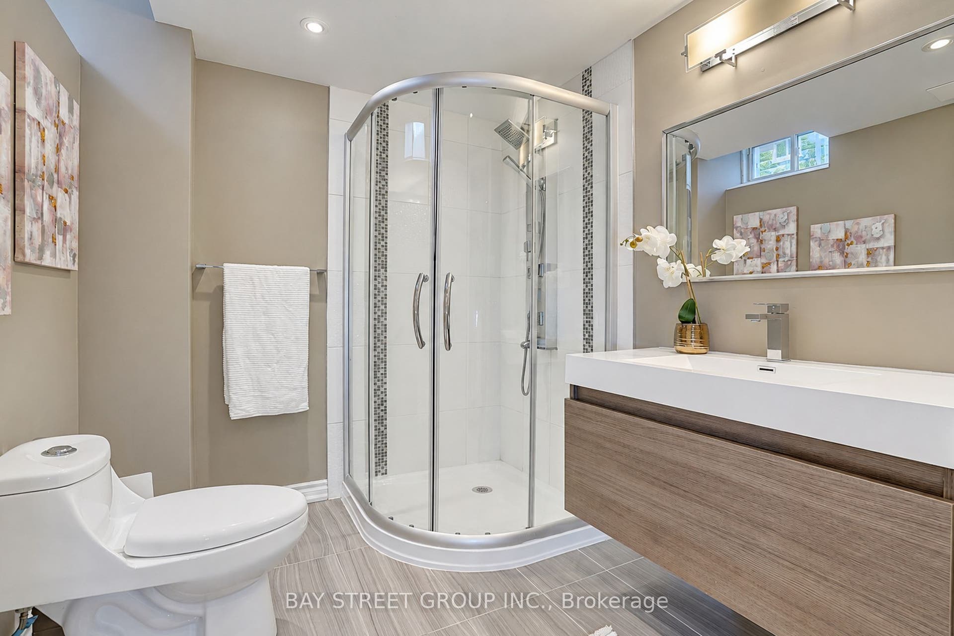 207 Farmstead Road, Richmond Hill, Richmond Hill, York ON L4S 2J6