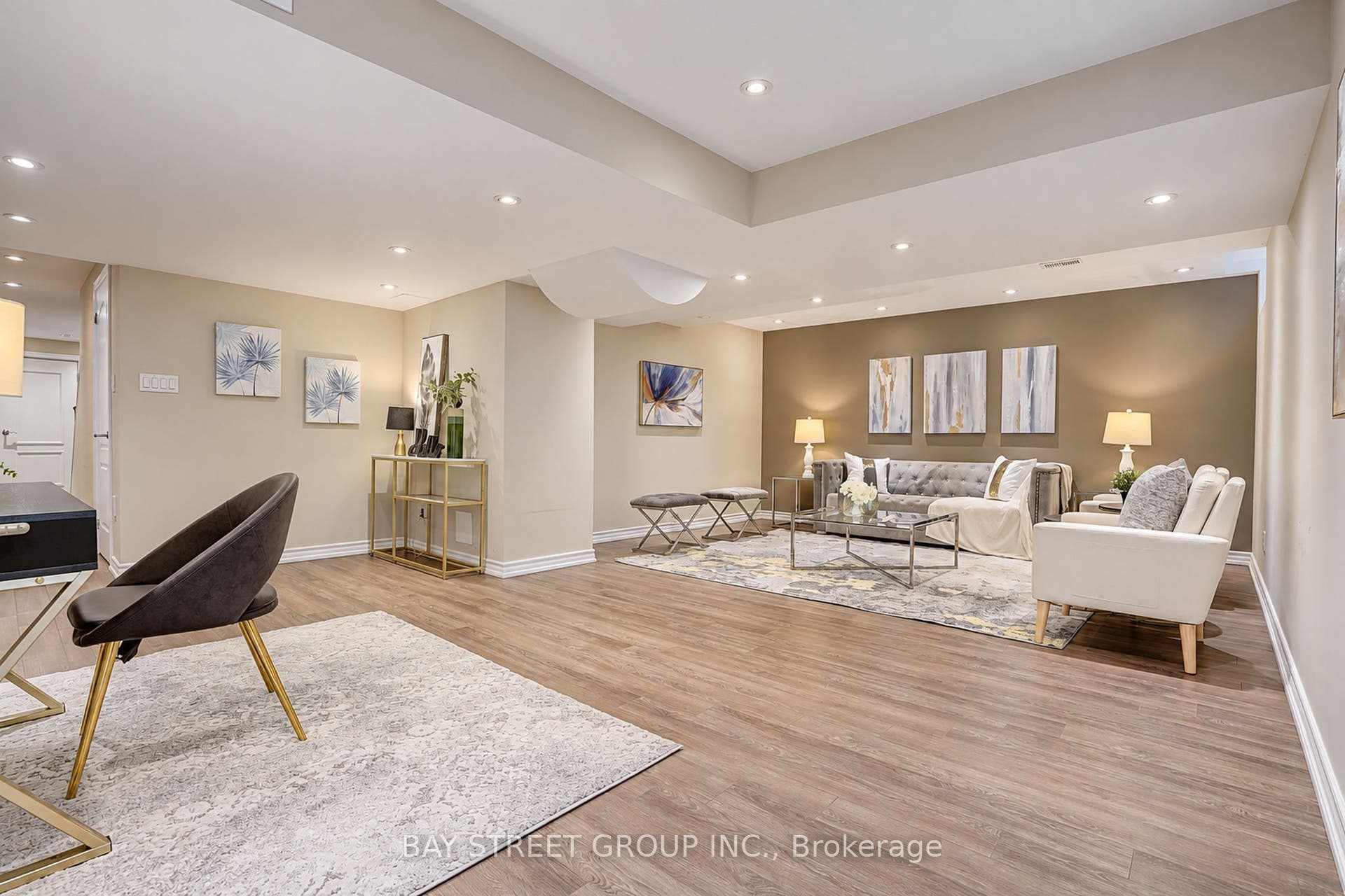 207 Farmstead Road, Richmond Hill, Richmond Hill, York ON L4S 2J6
