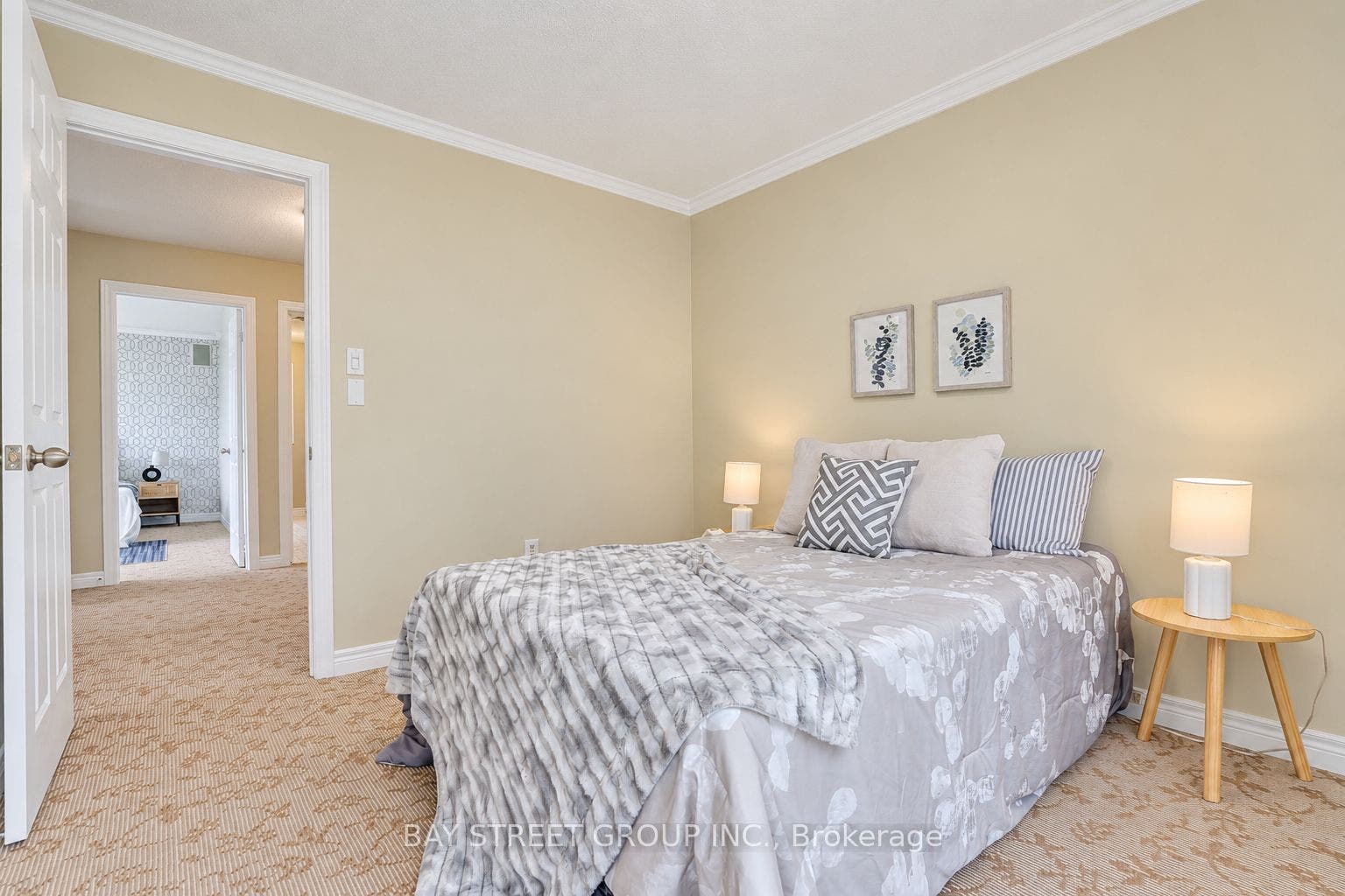 207 Farmstead Road, Richmond Hill, Richmond Hill, York ON L4S 2J6