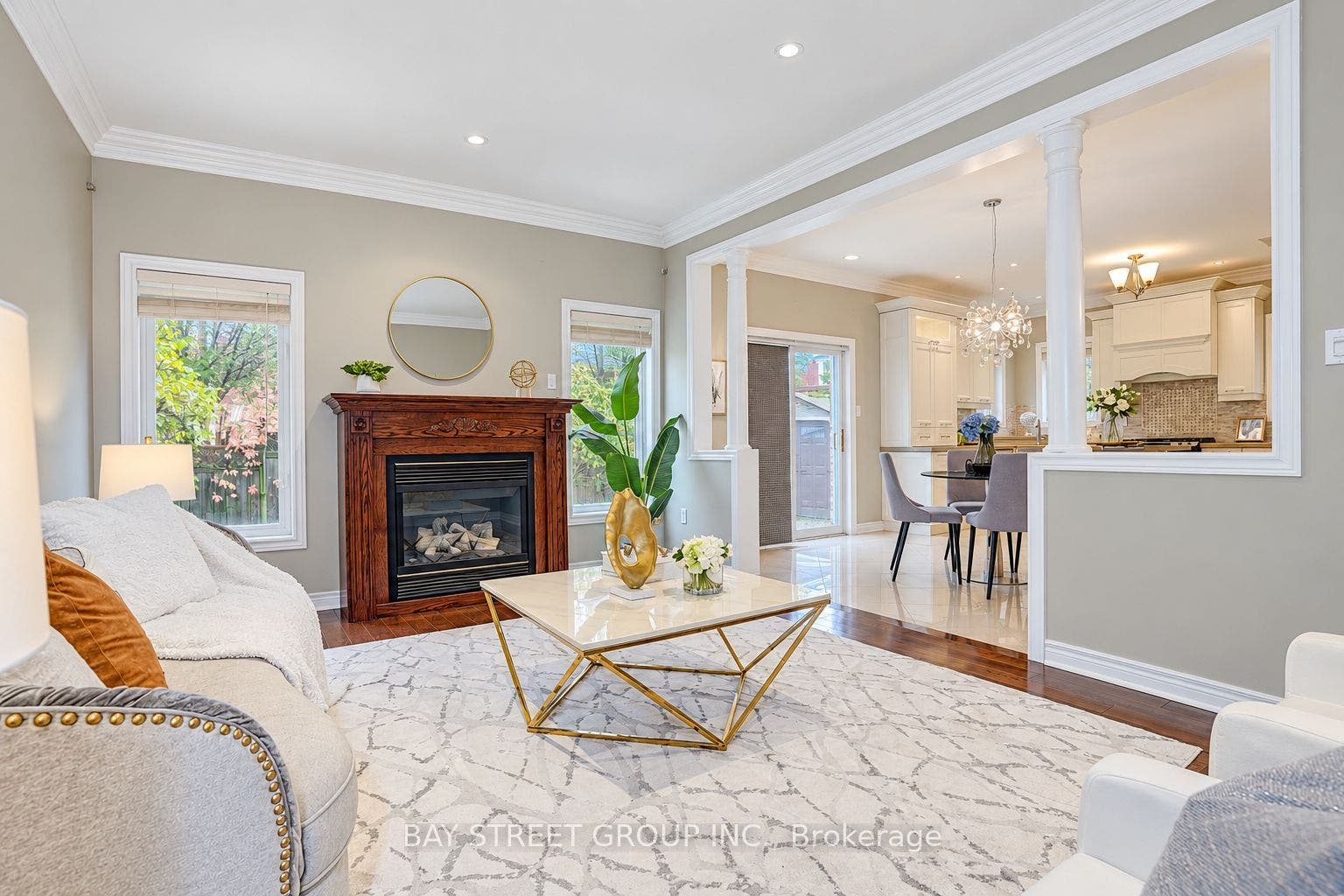 207 Farmstead Road, Richmond Hill, Richmond Hill, York ON L4S 2J6