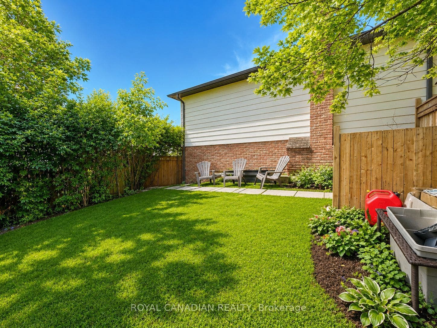 36 Maplegrove Avenue, Bradford West Gwillimbury, Simcoe ON L3Z 1S1