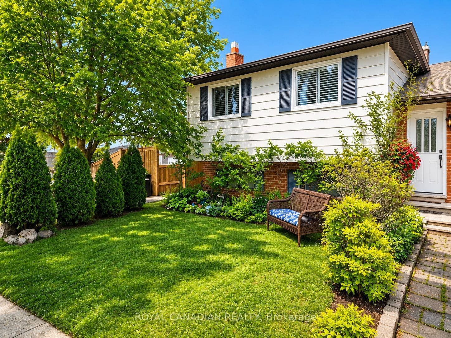 36 Maplegrove Avenue, Bradford West Gwillimbury, Simcoe ON L3Z 1S1