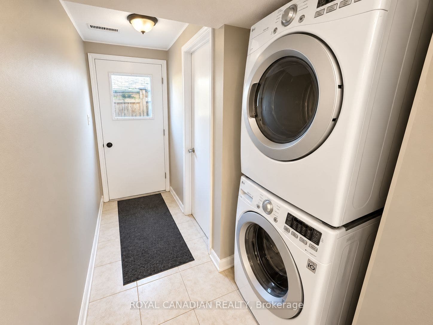 36 Maplegrove Avenue, Bradford West Gwillimbury, Simcoe ON L3Z 1S1