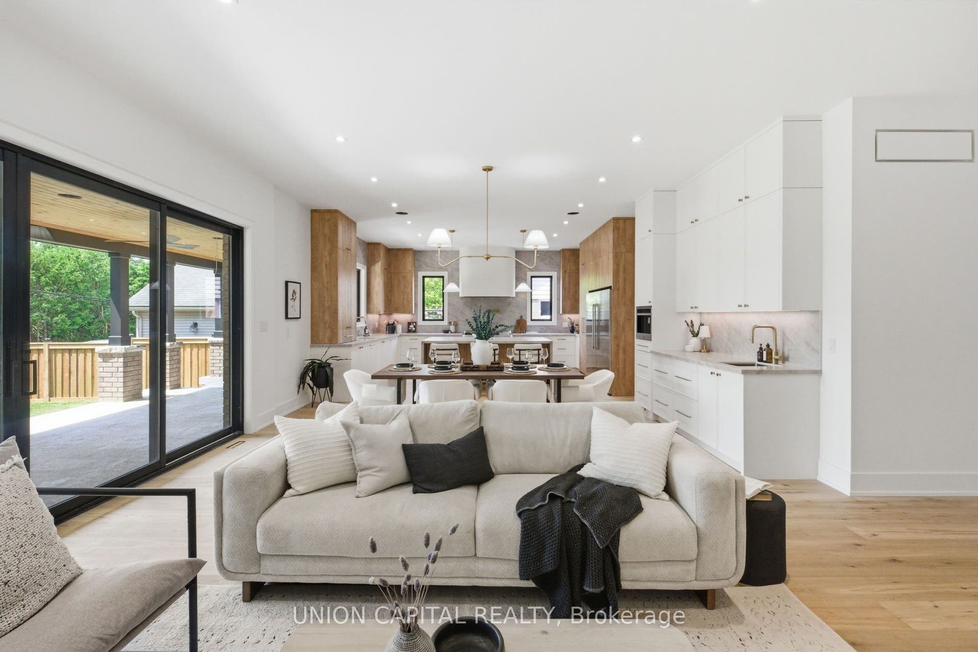 106 Hawthorn Avenue, Whitchurch-Stouffville, York ON L4A 4S9