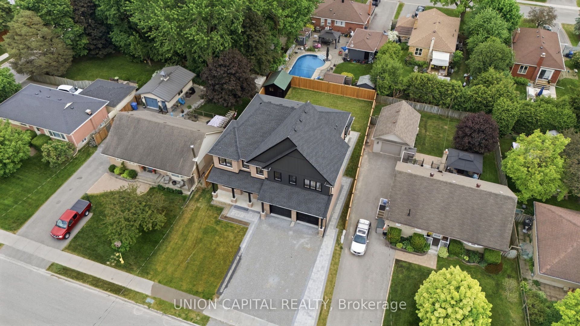 106 Hawthorn Avenue, Whitchurch-Stouffville, York ON L4A 4S9