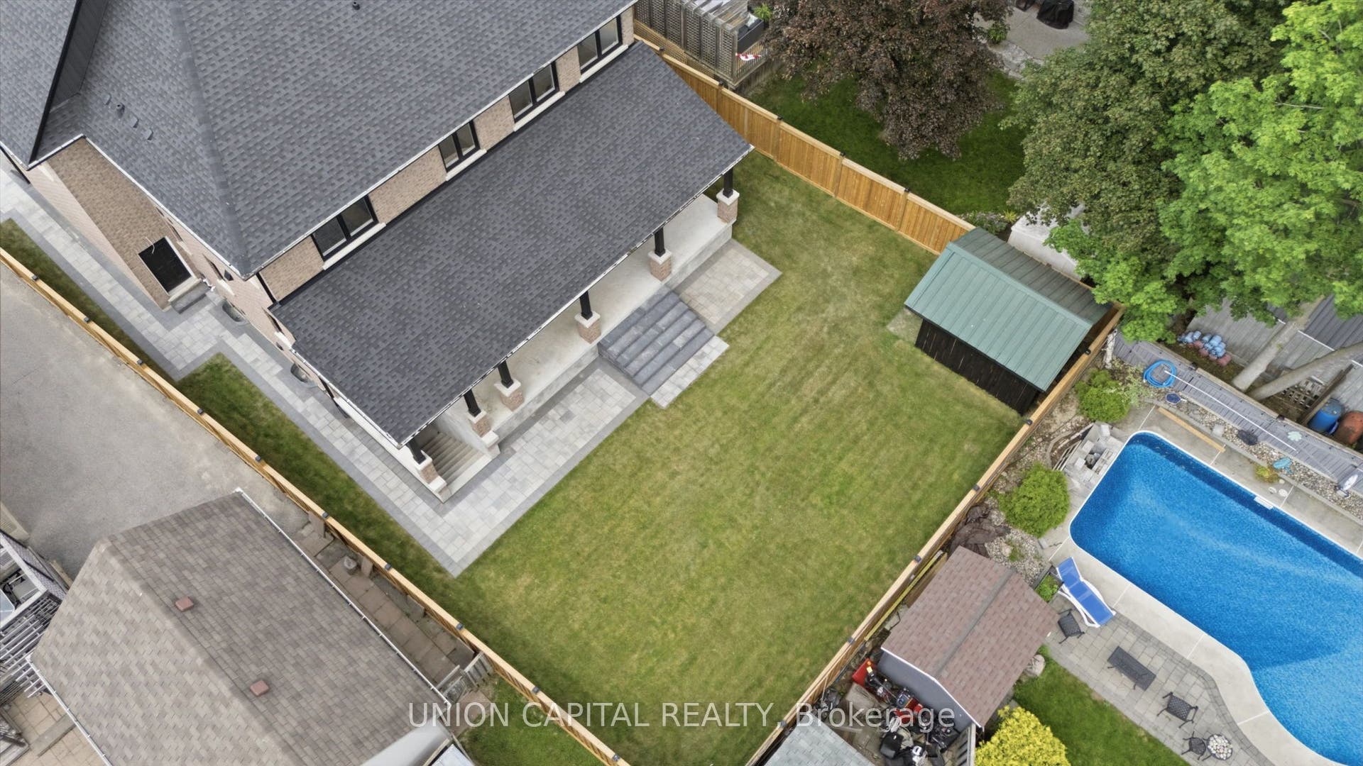 106 Hawthorn Avenue, Whitchurch-Stouffville, York ON L4A 4S9