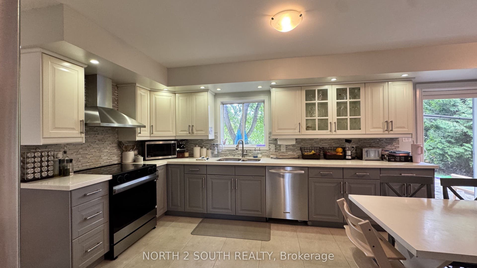 610 Sunset Beach Road, Richmond Hill, York ON L4E 3J6
