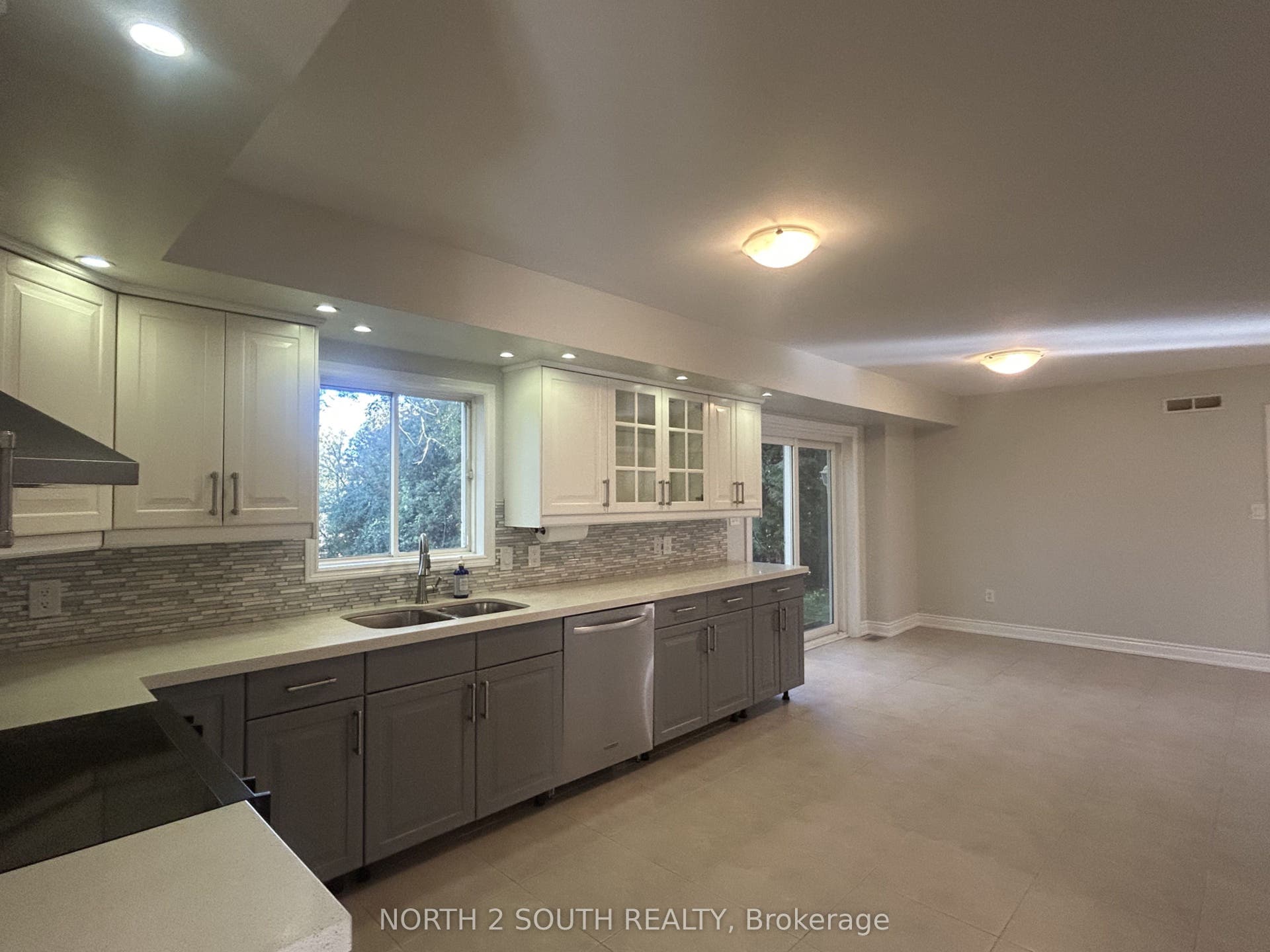610 Sunset Beach Road, Richmond Hill, York ON L4E 3J6