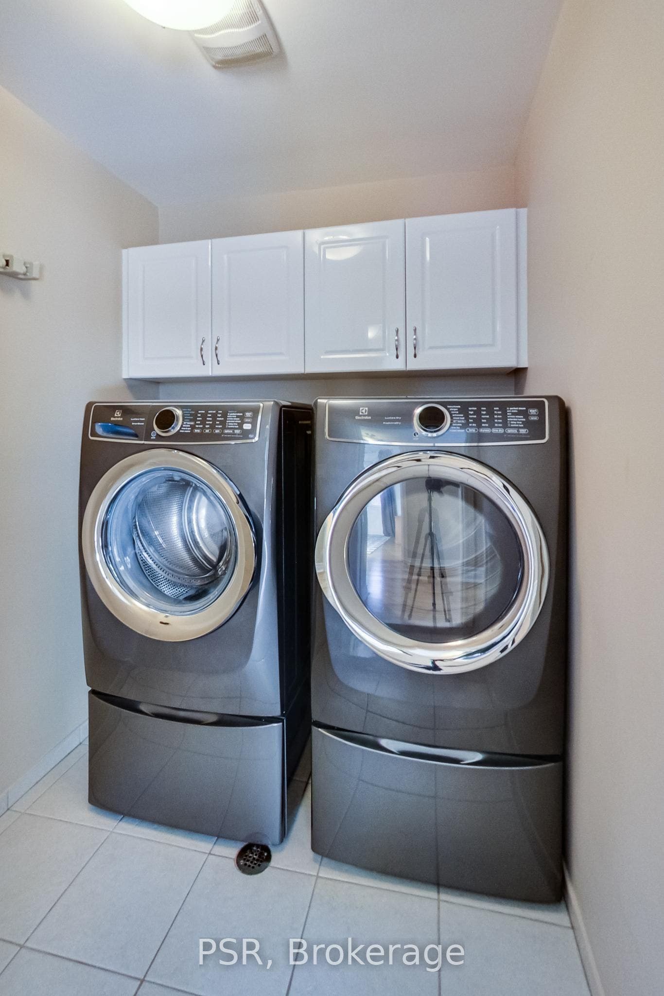 Upper Floor Pedestal Laundry w Storage