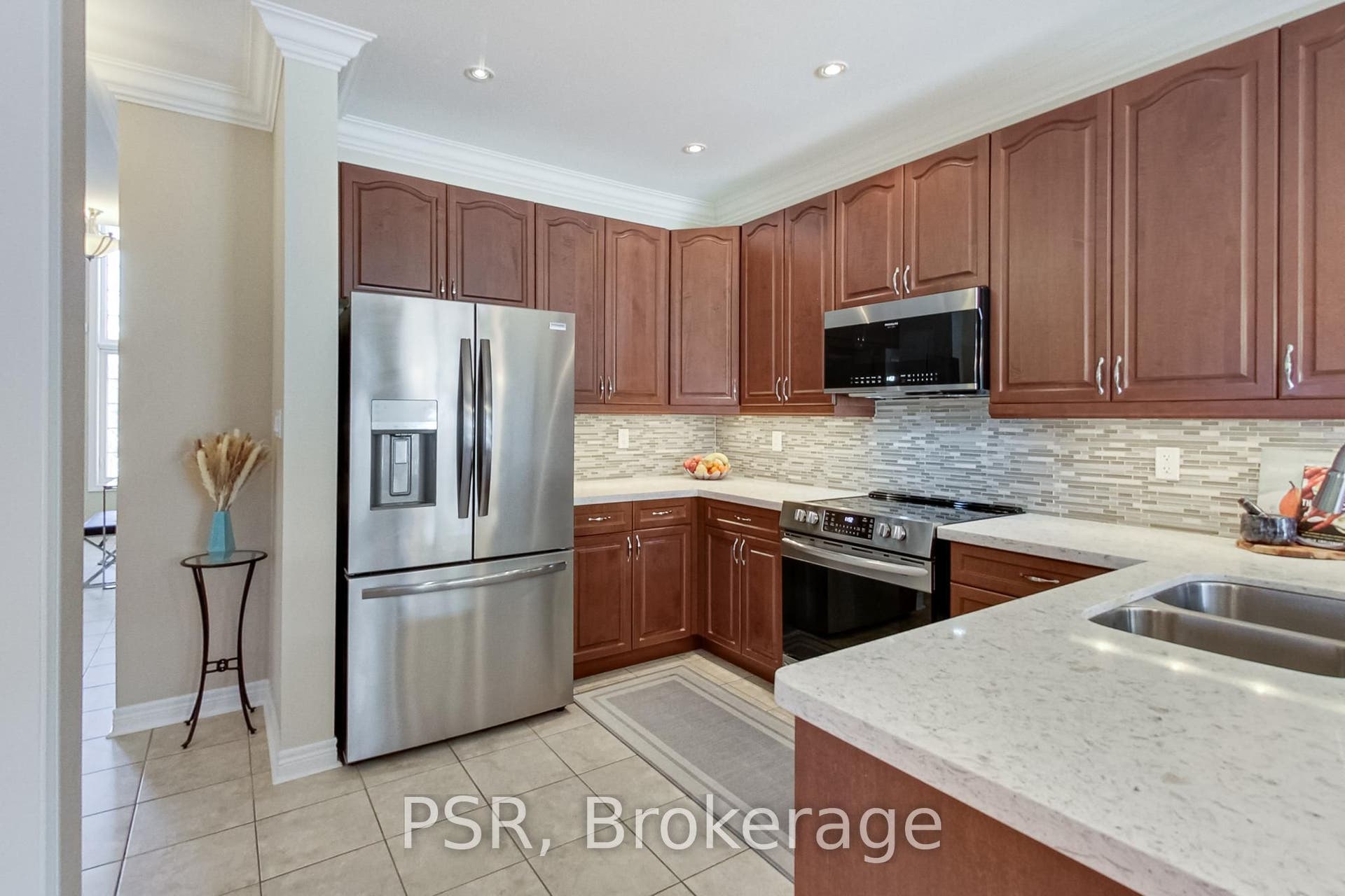 9 White Beach Crescent, Vaughan, York ON L6A 0R1