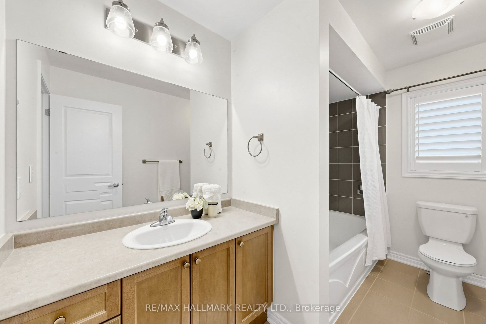 1 Bassview Court, Richmond Hill, York ON L4E 0M3