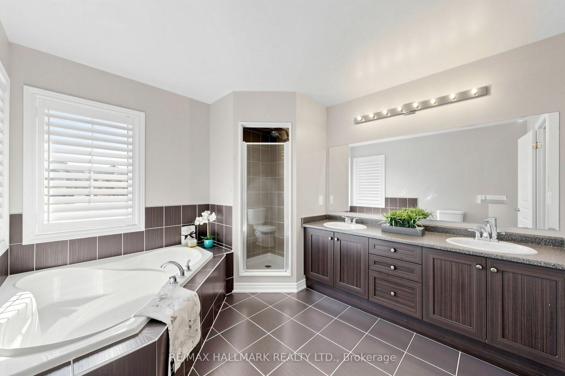 1 Bassview Court, Richmond Hill, York ON L4E 0M3
