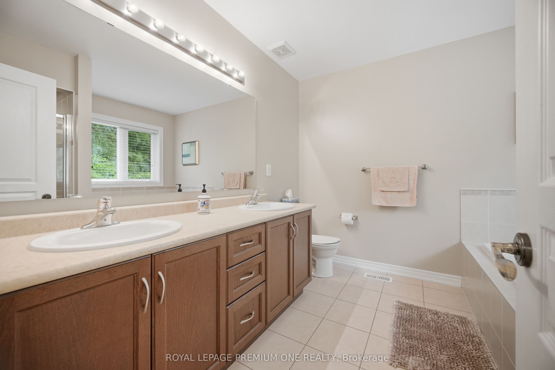 114 Bellini Avenue, Vaughan, York ON L4H 0R7