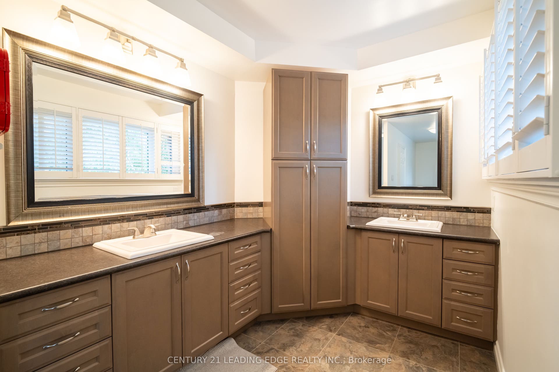 53 McClenny Drive, Aurora, York ON L4G 5P5