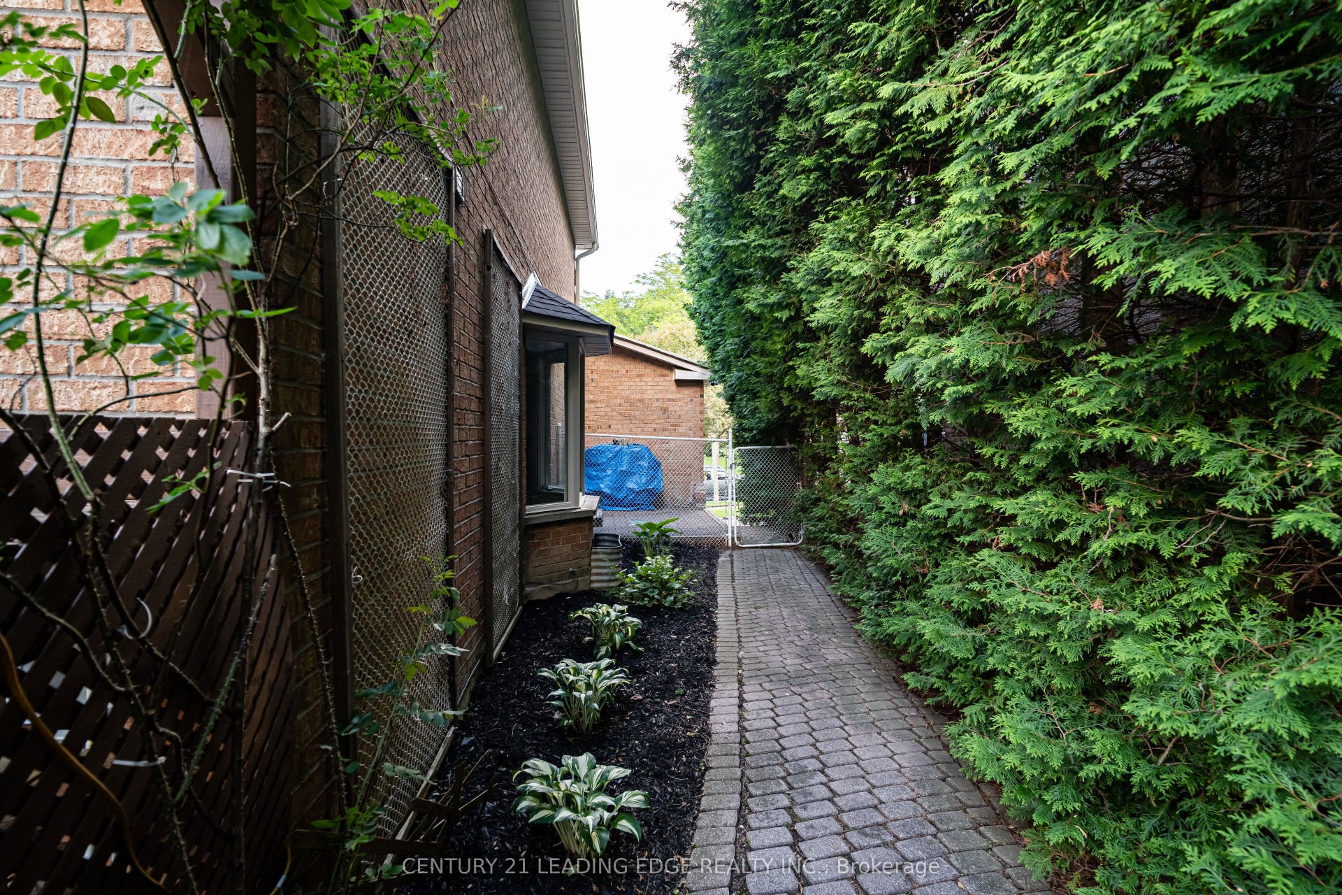 53 McClenny Drive, Aurora, York ON L4G 5P5