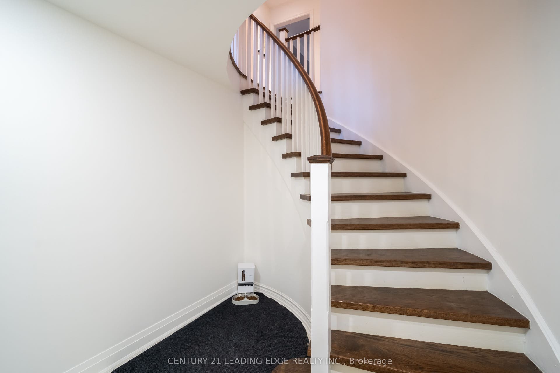53 McClenny Drive, Aurora, York ON L4G 5P5