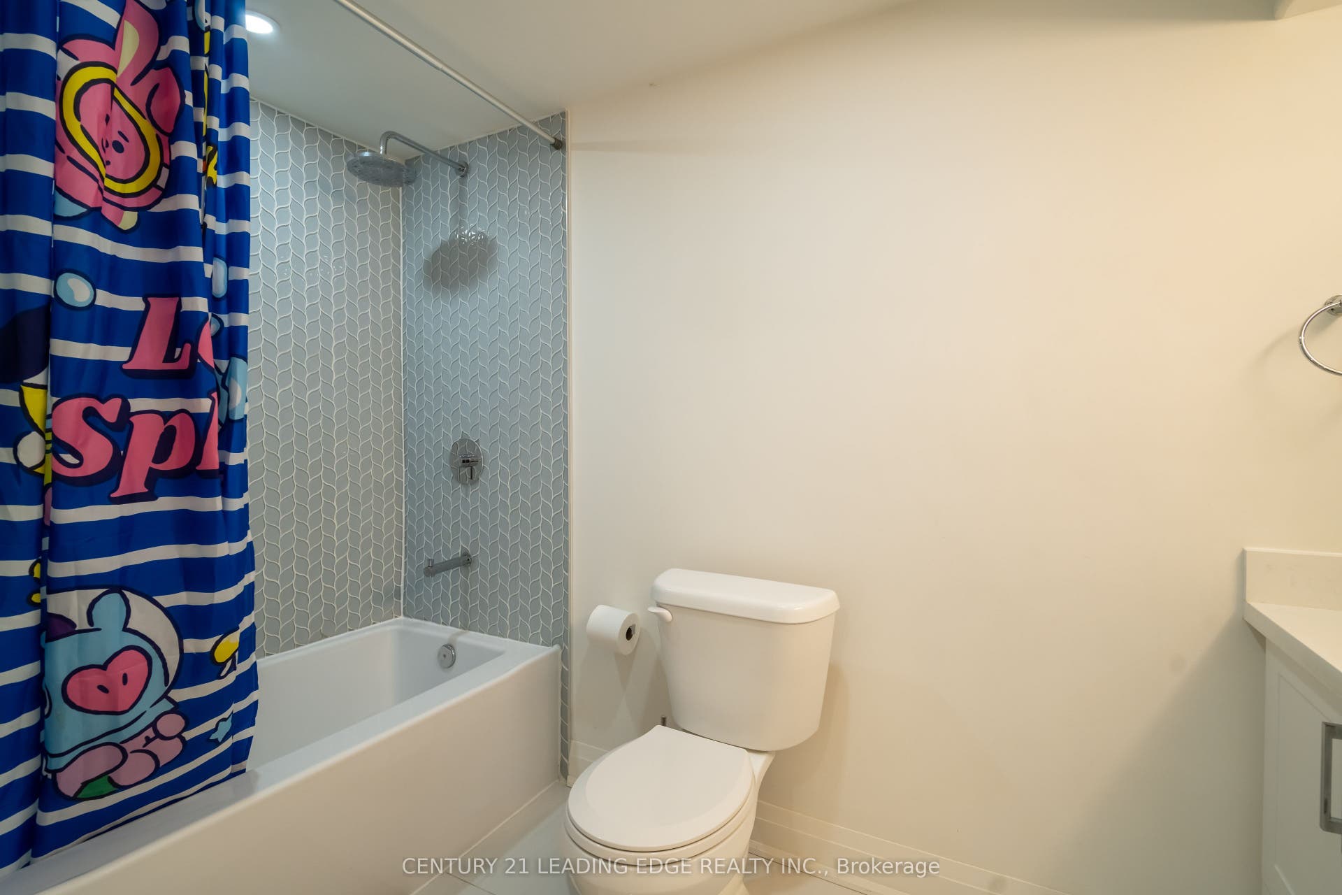 53 McClenny Drive, Aurora, York ON L4G 5P5
