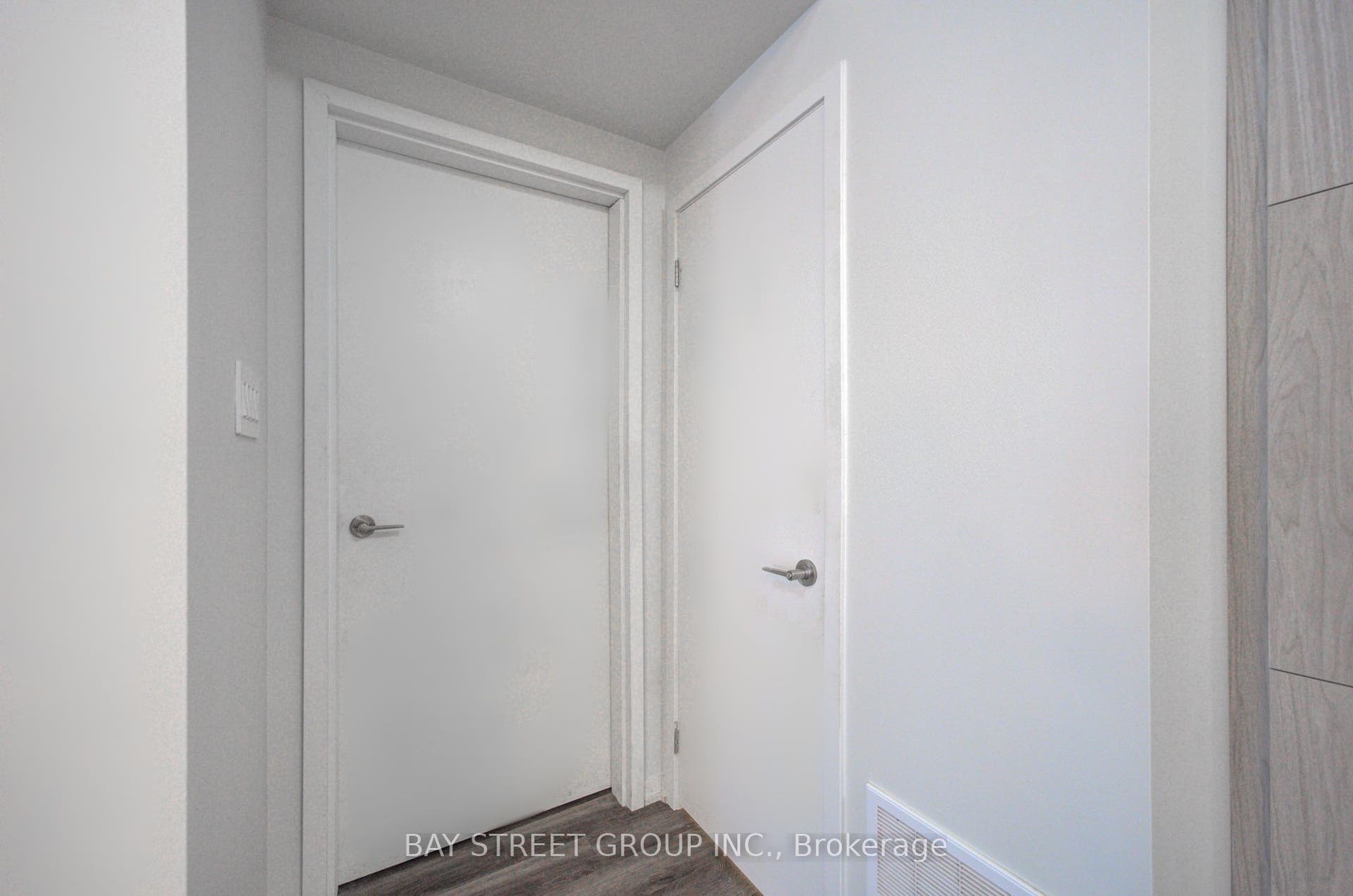 11 Honeycrisp Crescent, #TH3, Vaughan, York ON L4K 0N6