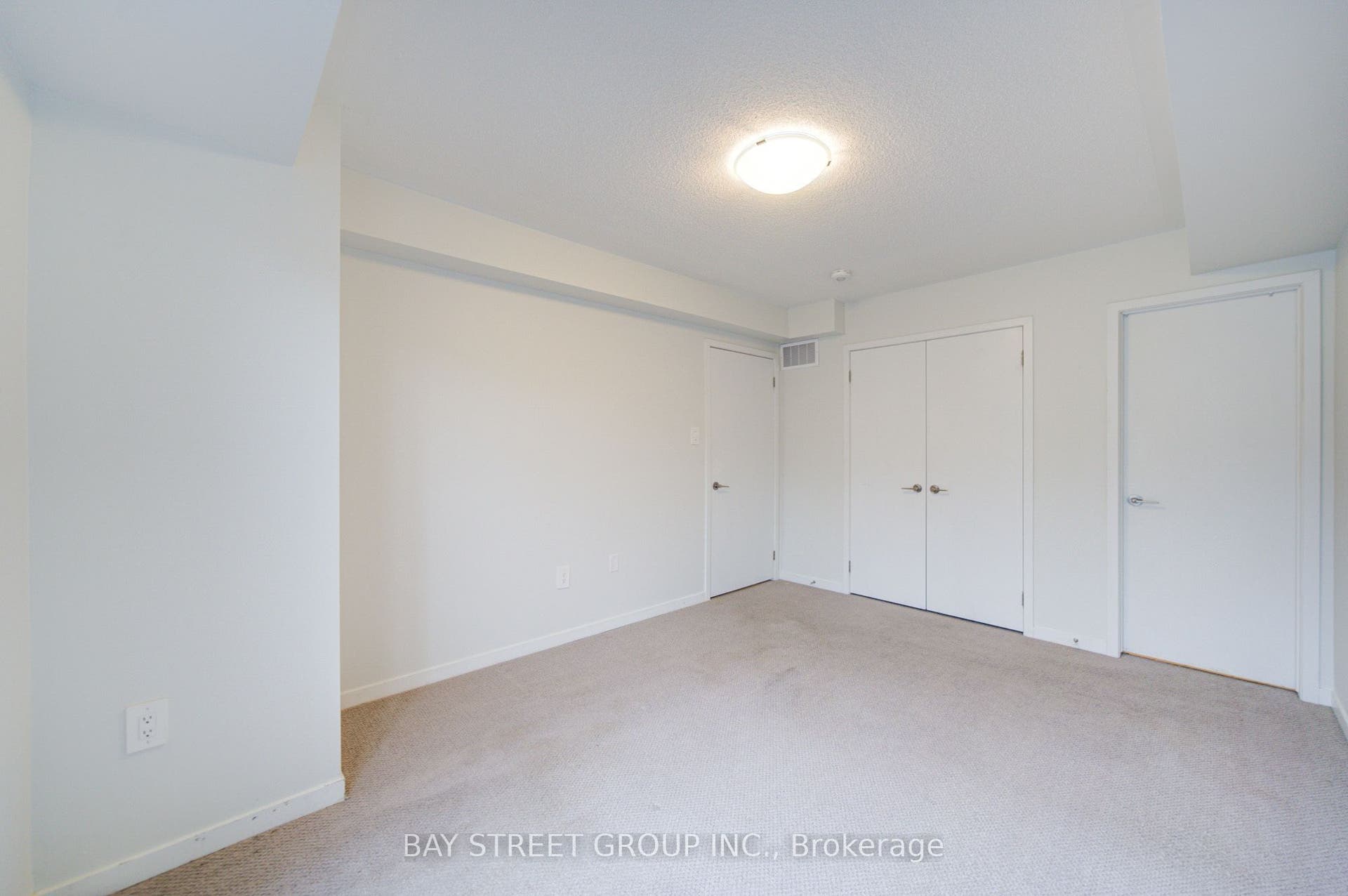 11 Honeycrisp Crescent, #TH3, Vaughan, York ON L4K 0N6