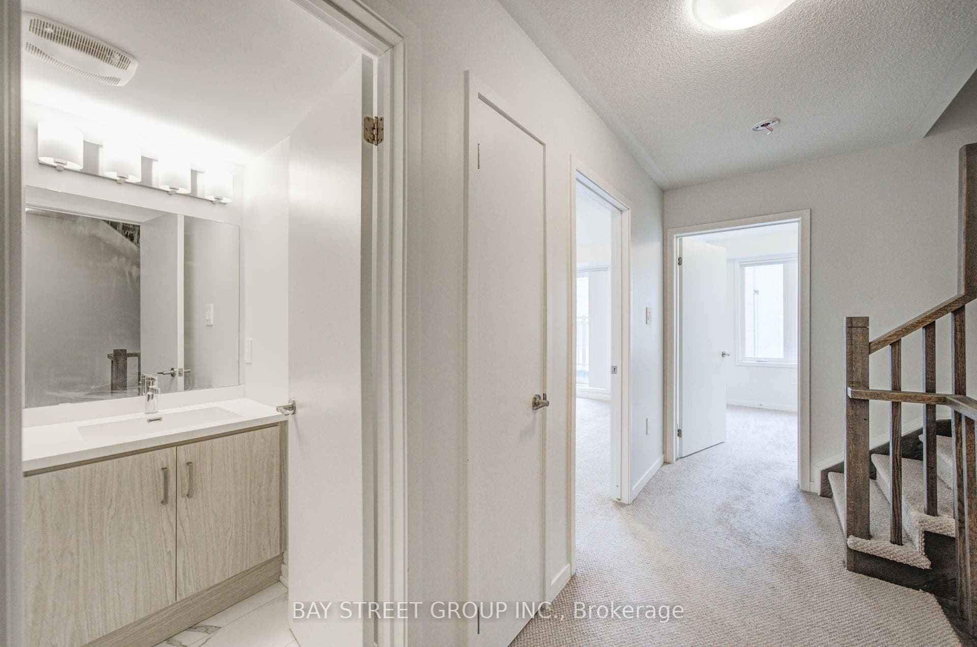 11 Honeycrisp Crescent, #TH3, Vaughan, York ON L4K 0N6