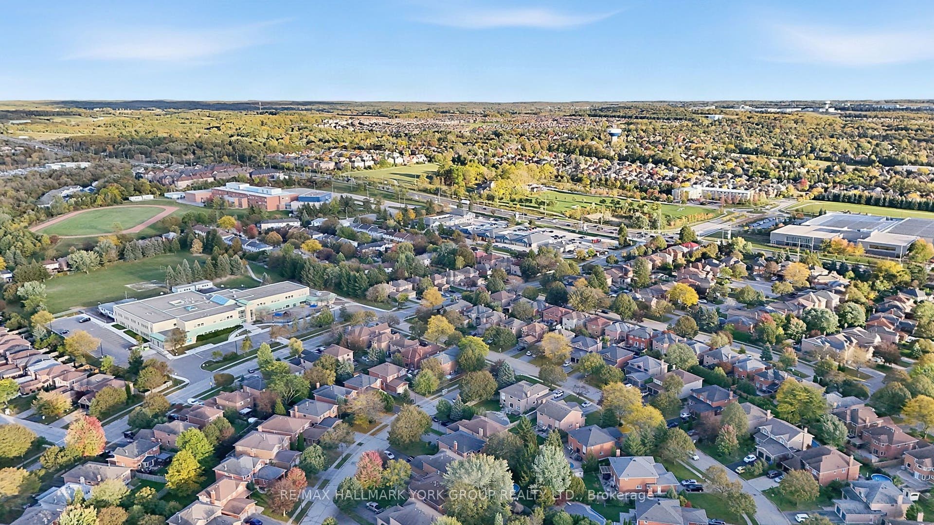 434 Lavas Road, Newmarket, York ON L3Y 8H4