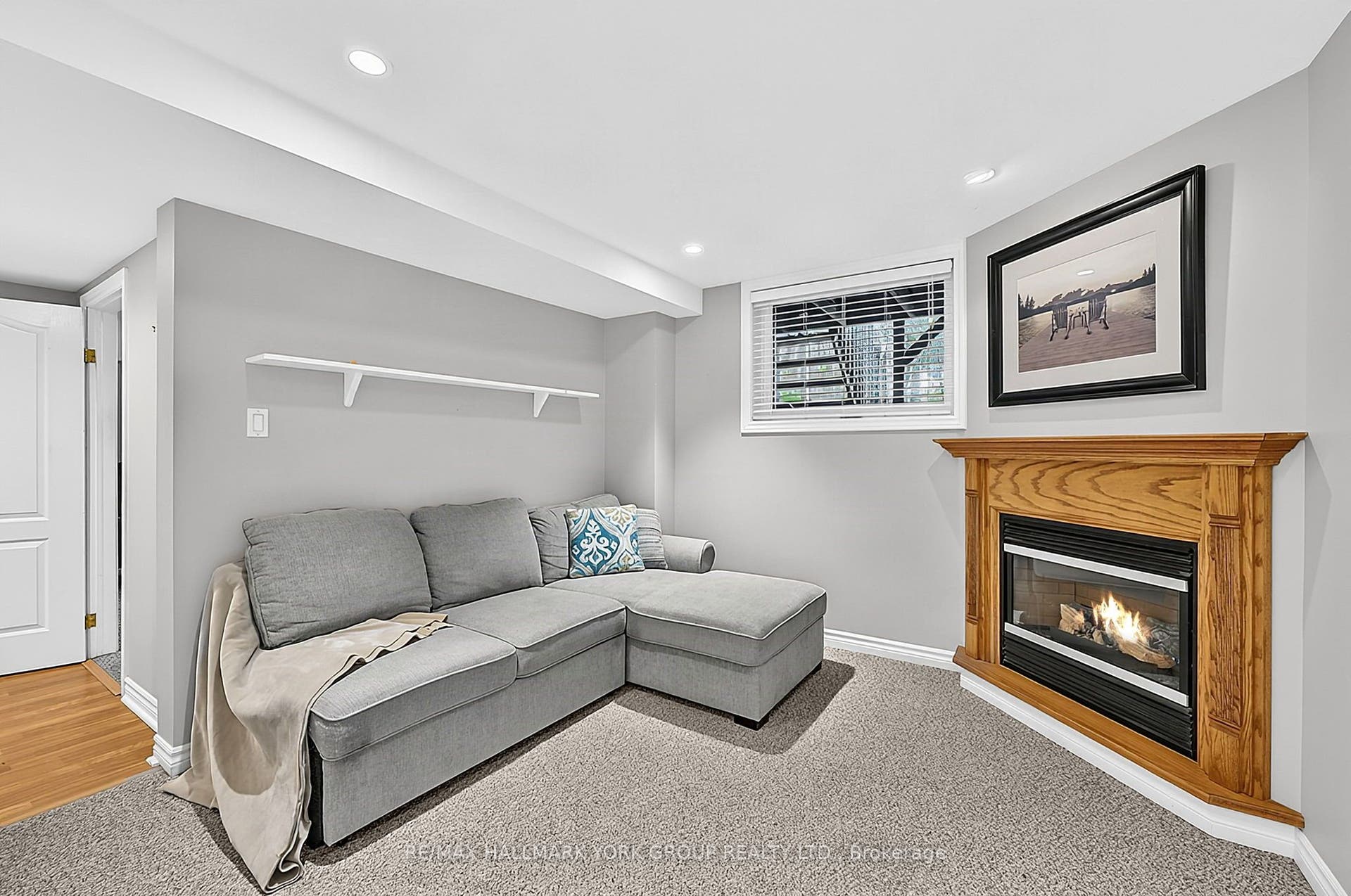 434 Lavas Road, Newmarket, York ON L3Y 8H4
