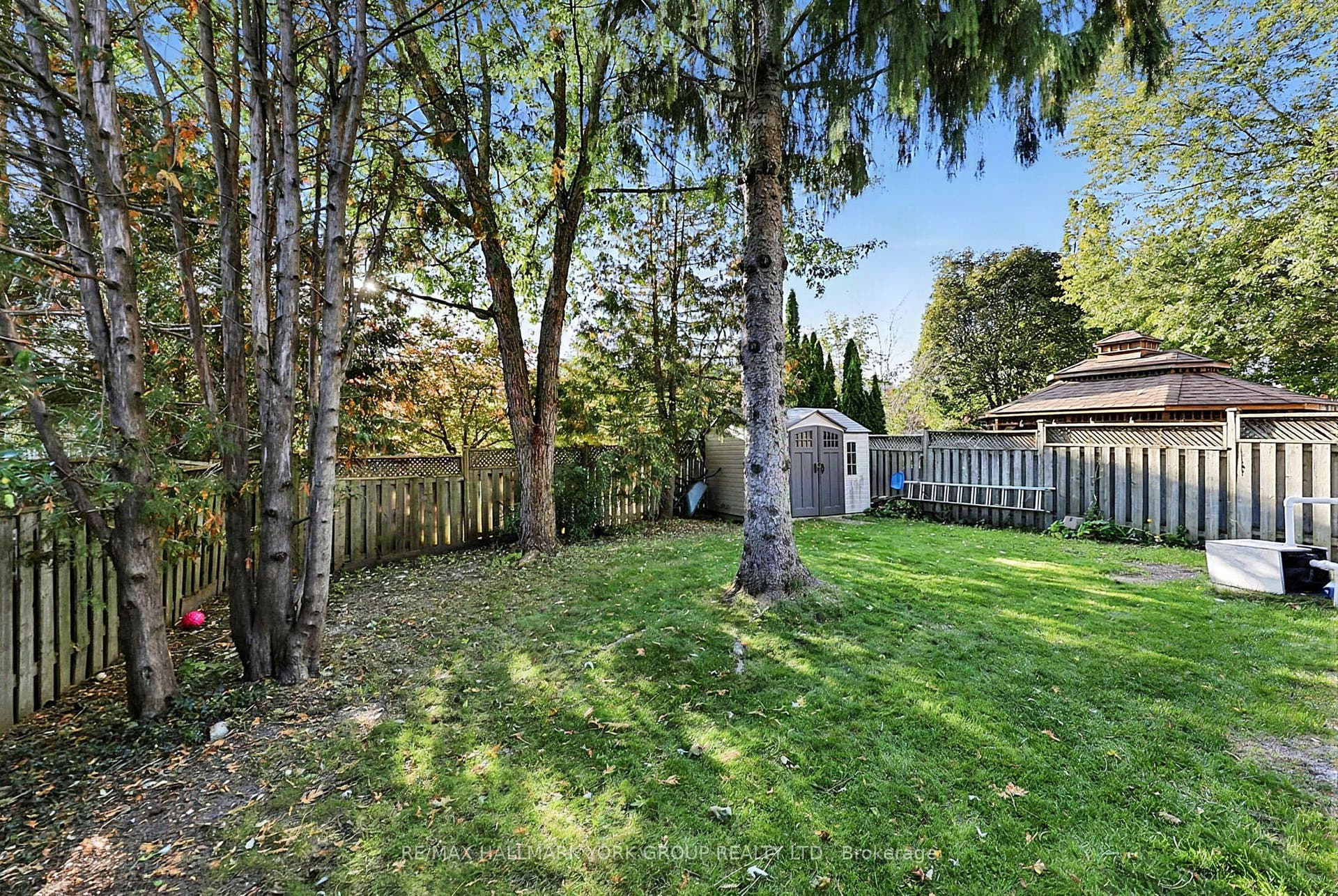 434 Lavas Road, Newmarket, York ON L3Y 8H4