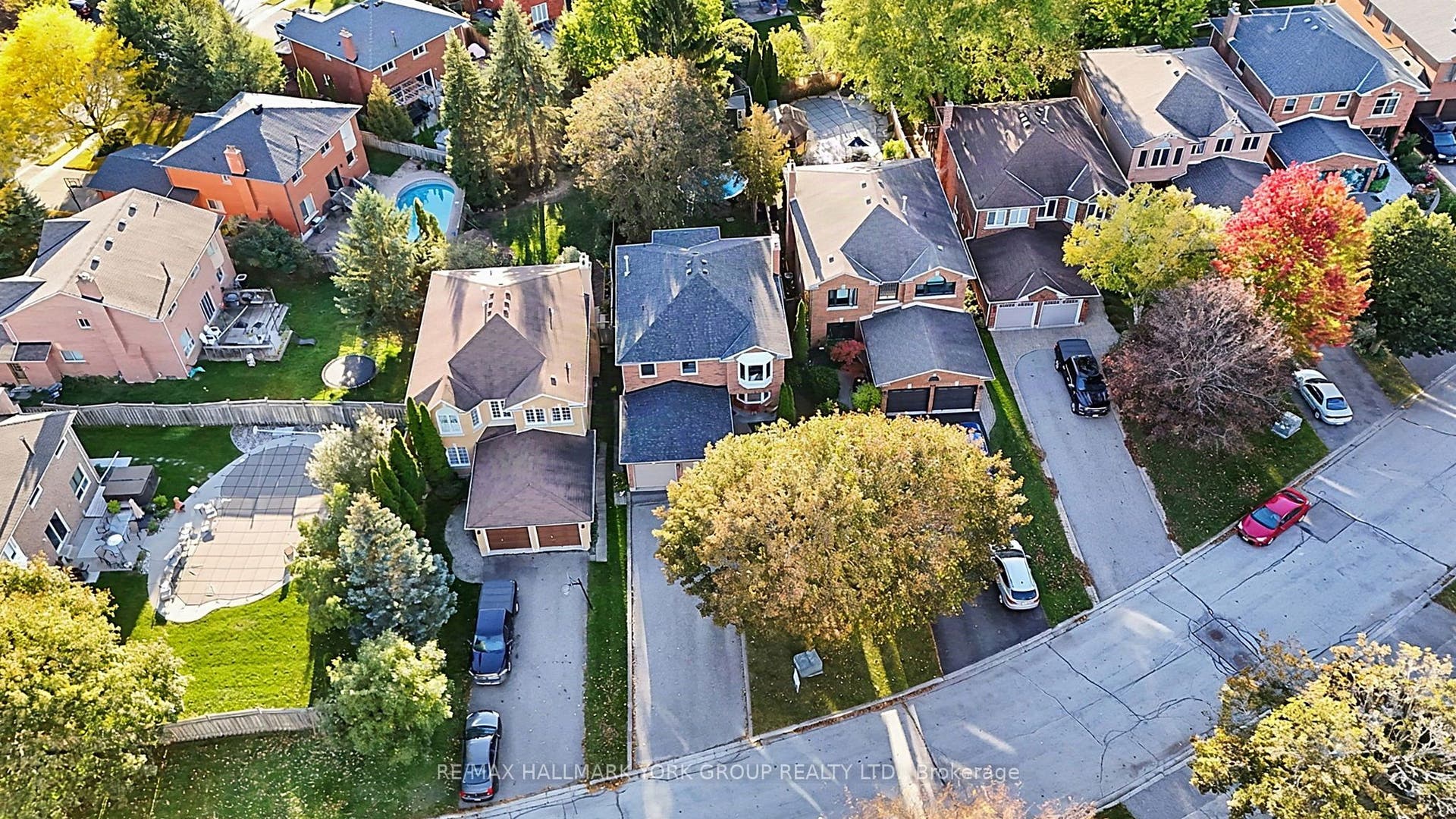 434 Lavas Road, Newmarket, York ON L3Y 8H4