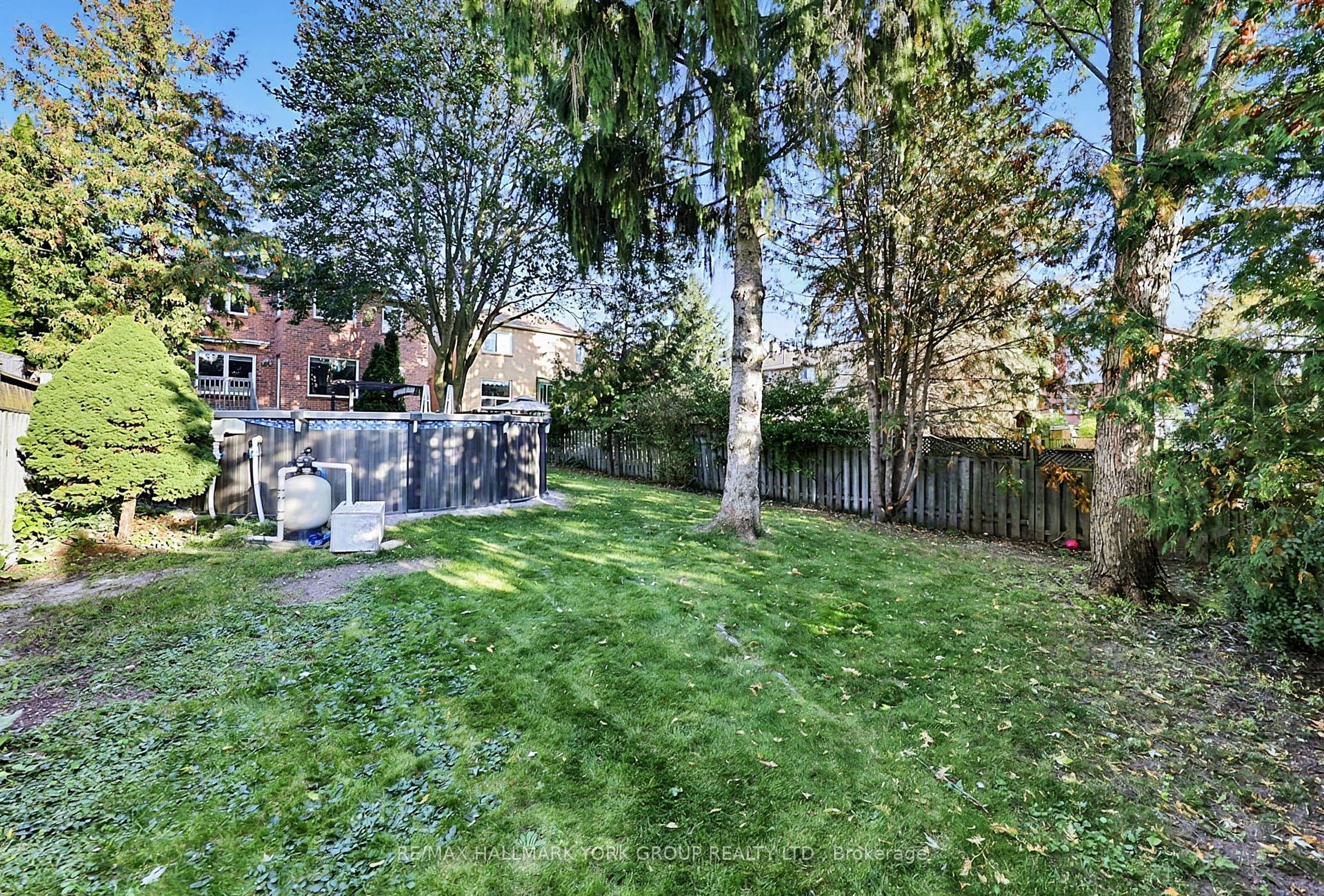 434 Lavas Road, Newmarket, York ON L3Y 8H4