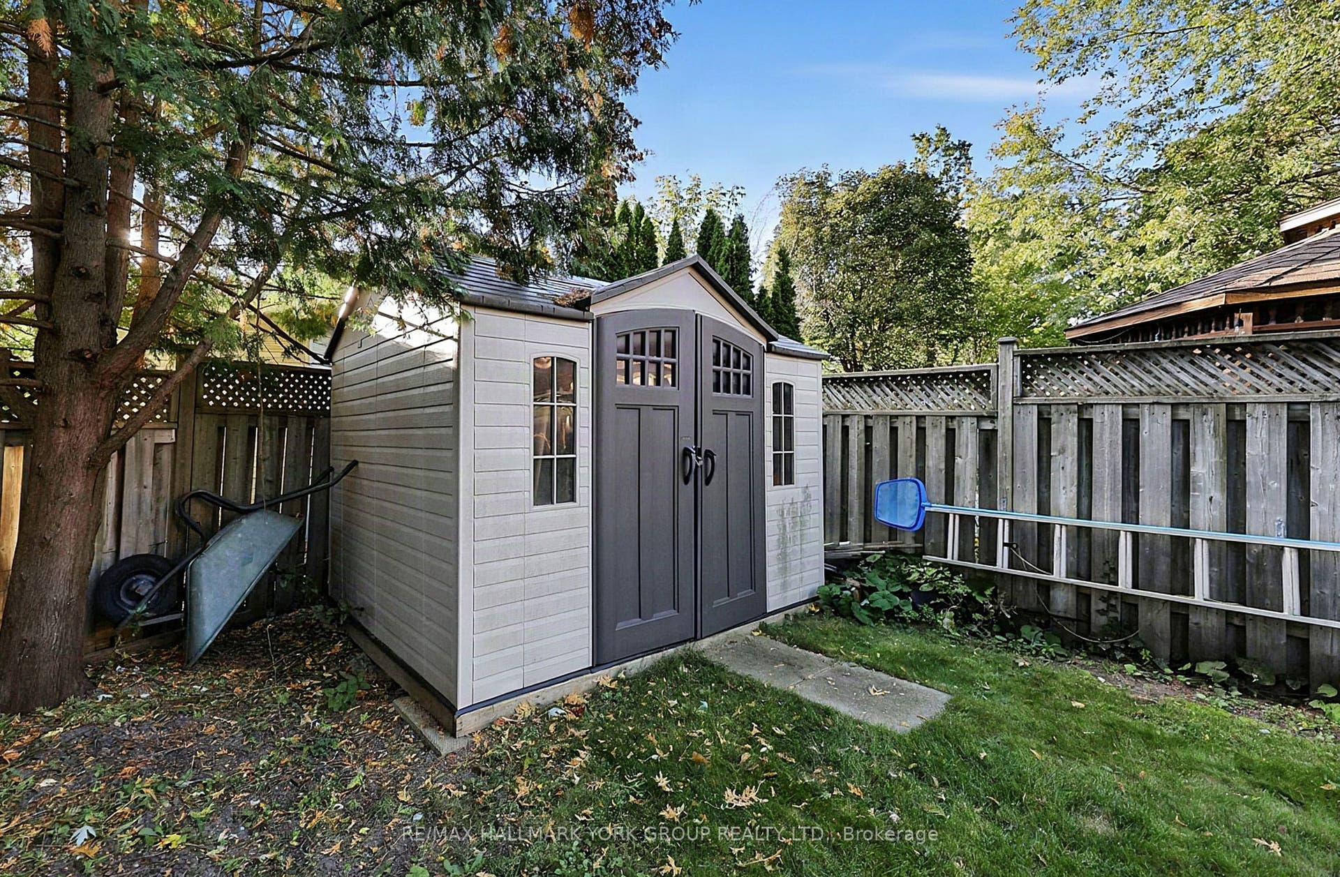 434 Lavas Road, Newmarket, York ON L3Y 8H4