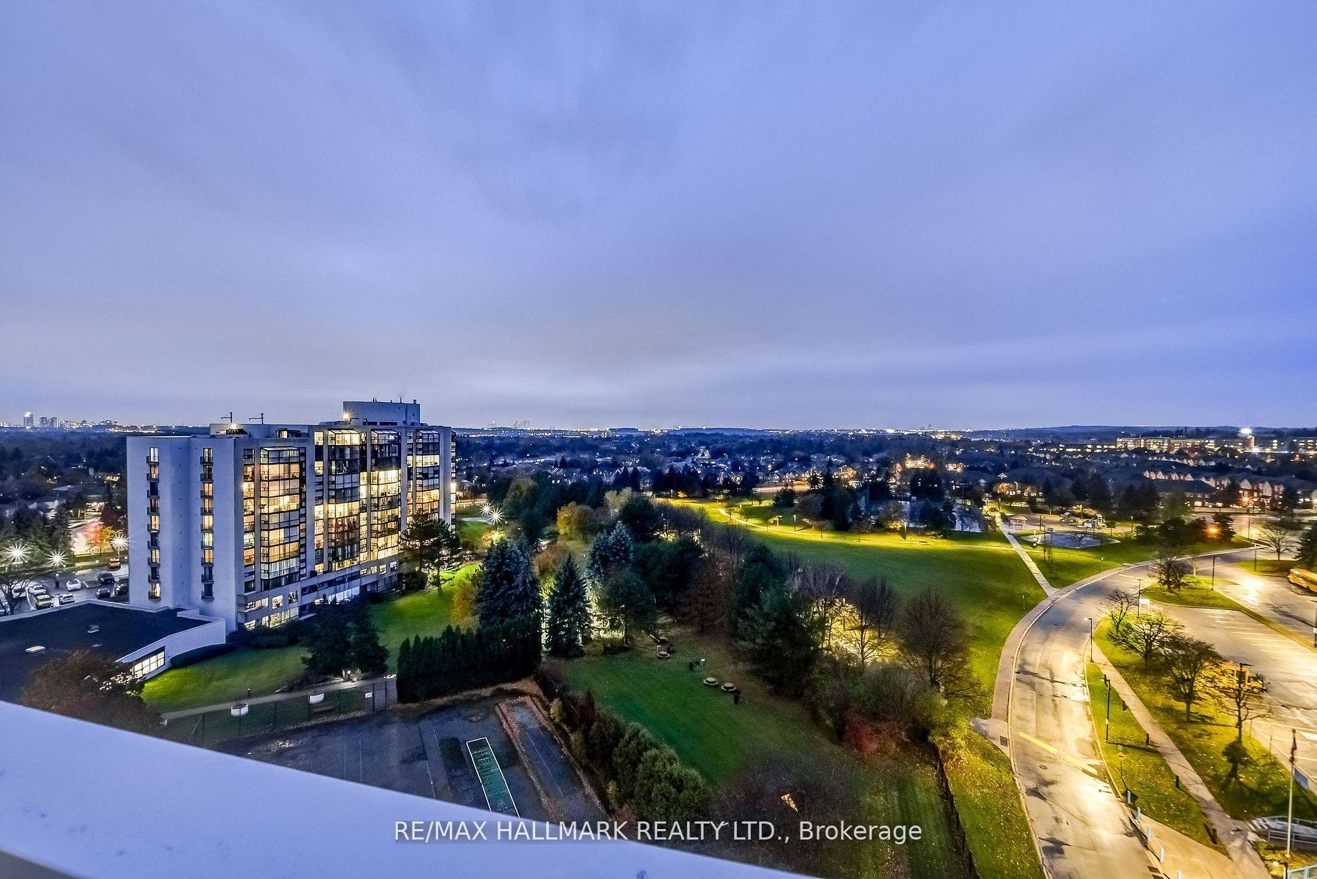 20 Harding Boulevard W, #1211, Richmond Hill, York ON L4C 9S4