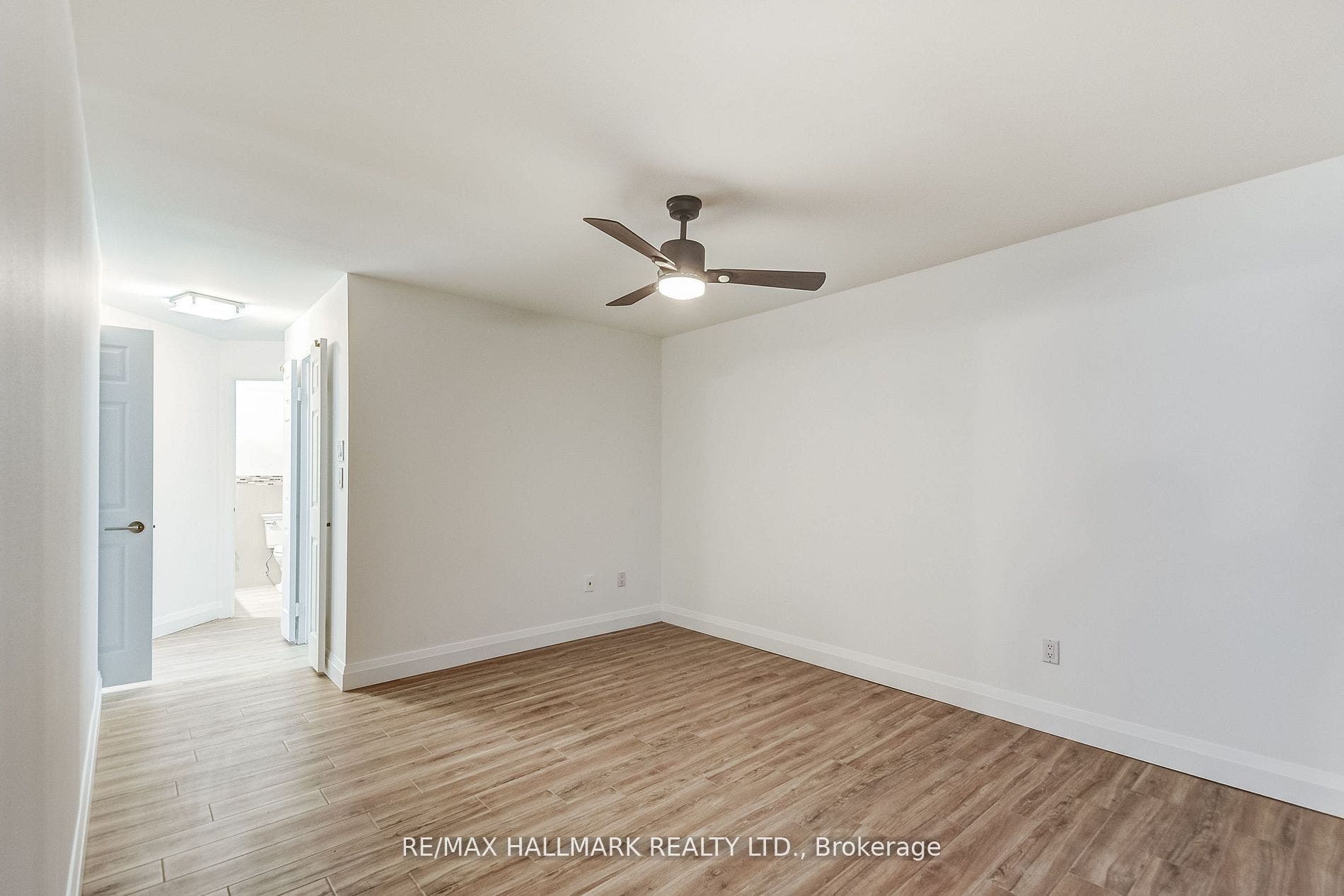 20 Harding Boulevard W, #1211, Richmond Hill, York ON L4C 9S4