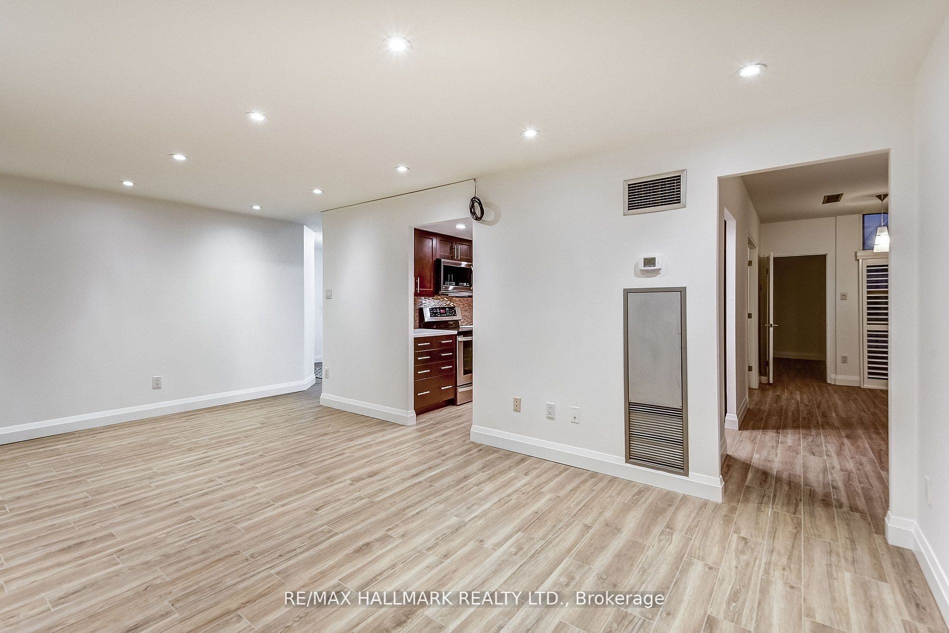 20 Harding Boulevard W, #1211, Richmond Hill, York ON L4C 9S4