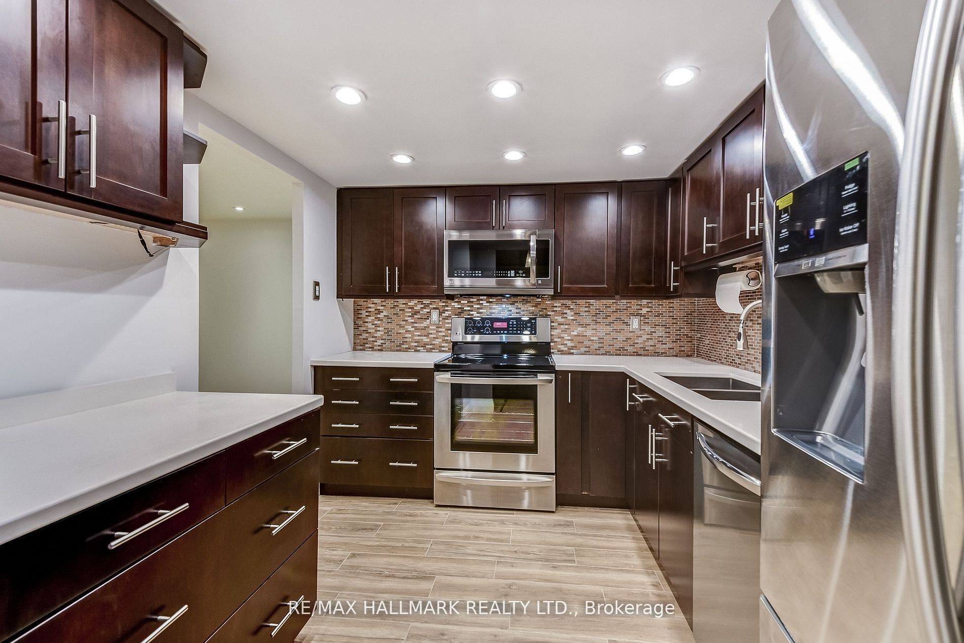 20 Harding Boulevard W, #1211, Richmond Hill, York ON L4C 9S4