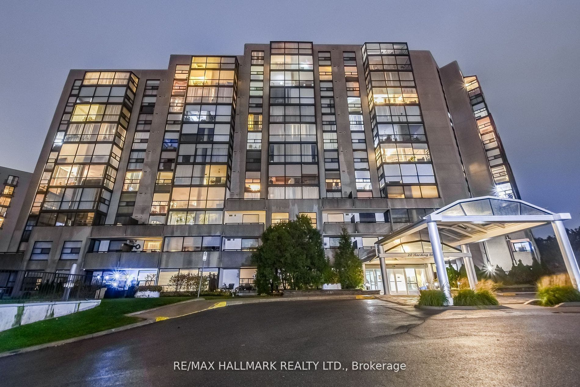 20 Harding Boulevard W, #1211, Richmond Hill, York ON L4C 9S4