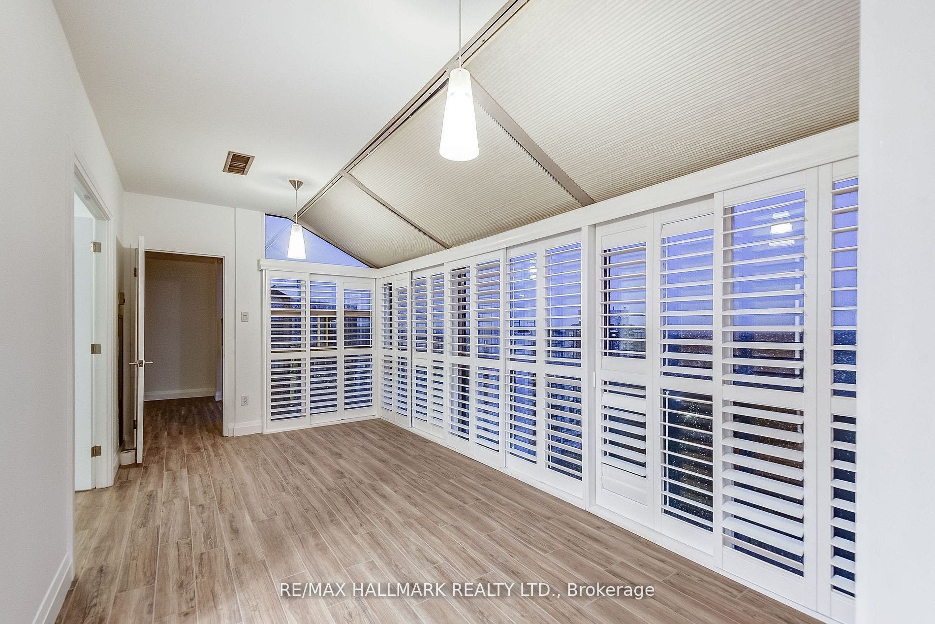 20 Harding Boulevard W, #1211, Richmond Hill, York ON L4C 9S4