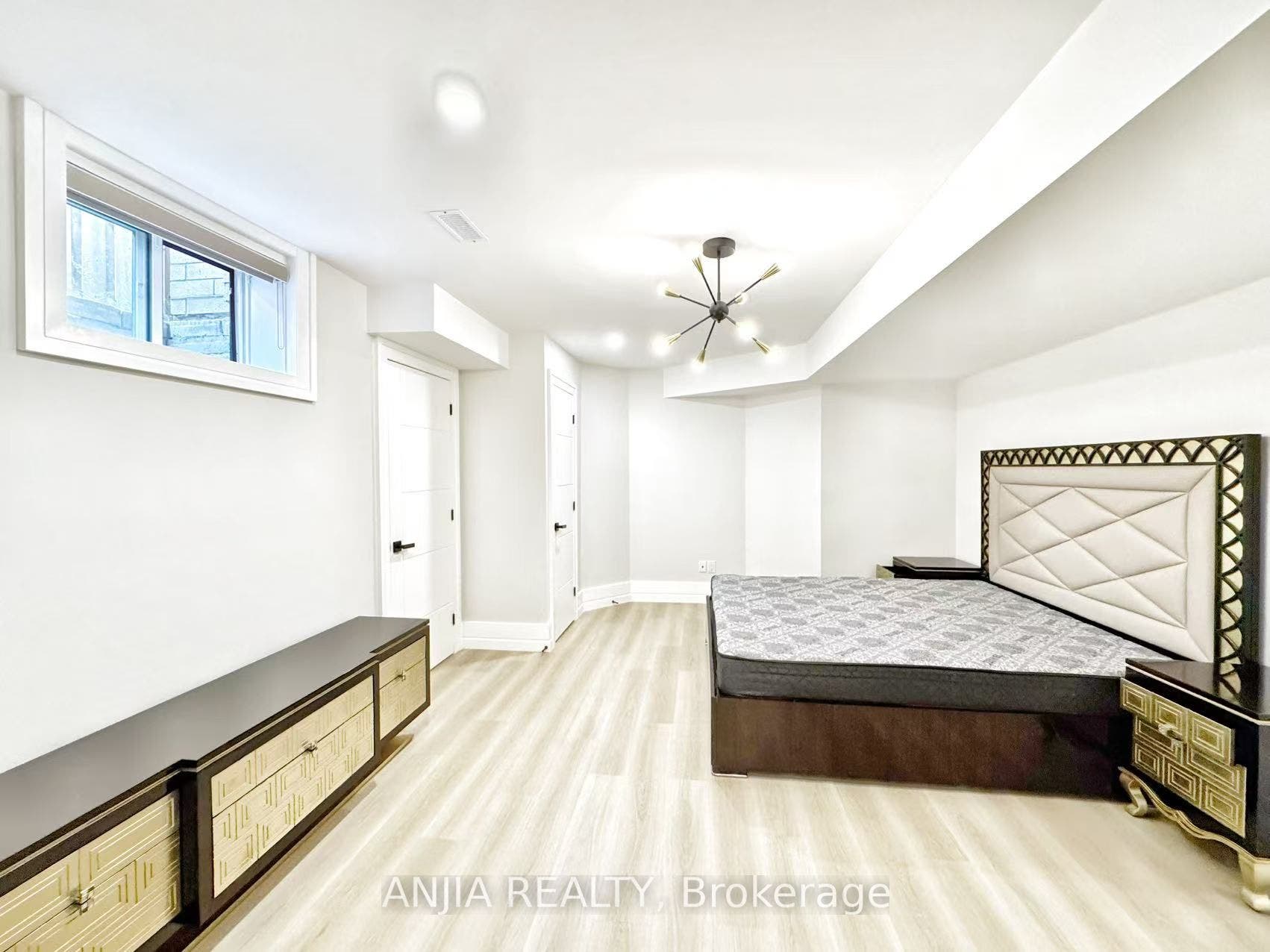 21 Sherwood Forest Drive, Markham, York ON L3P 1P5