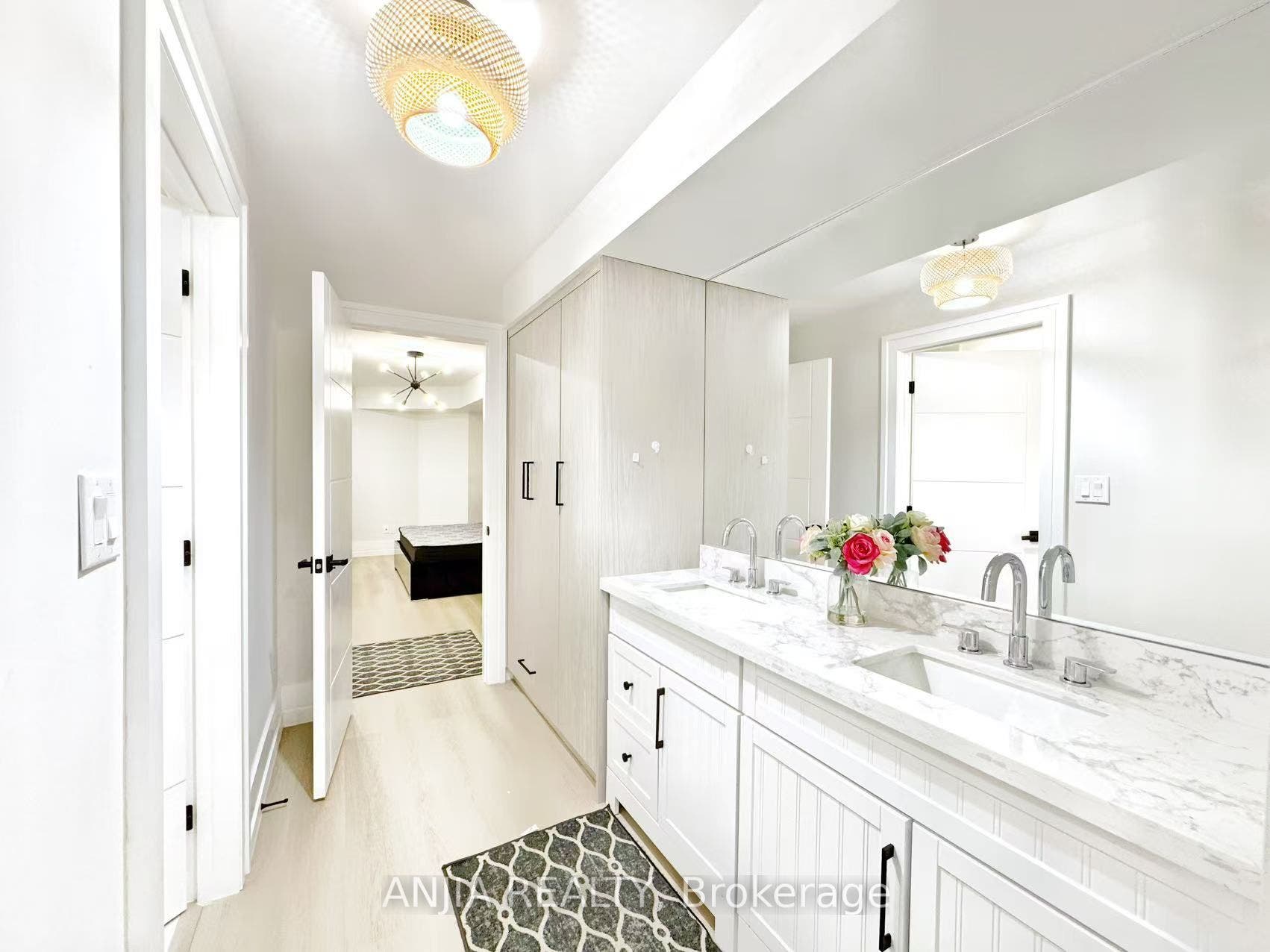 21 Sherwood Forest Drive, Markham, York ON L3P 1P5