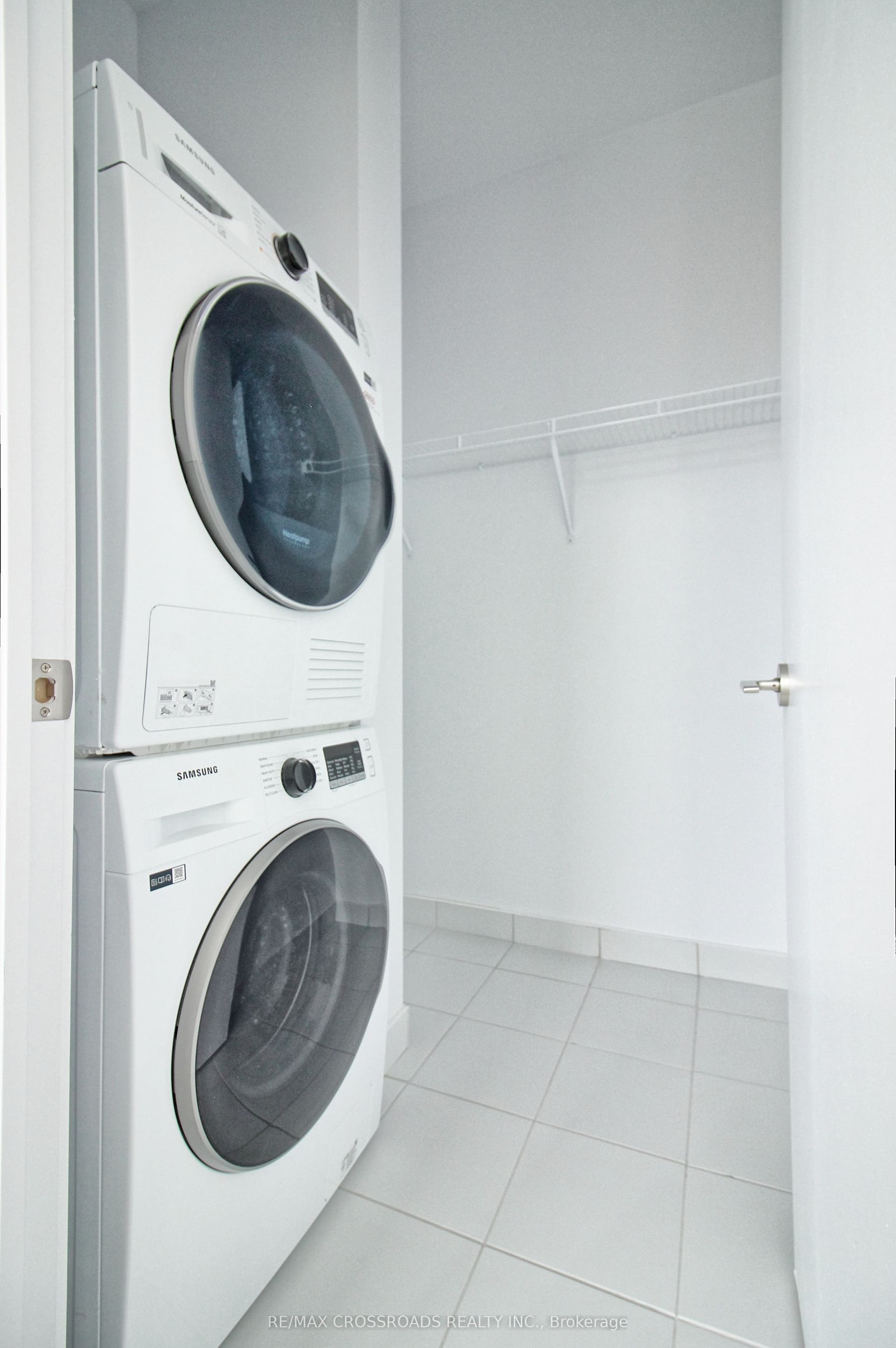 38 Honeycrisp Crescent, #2117, Vaughan, York ON L4K 0M8