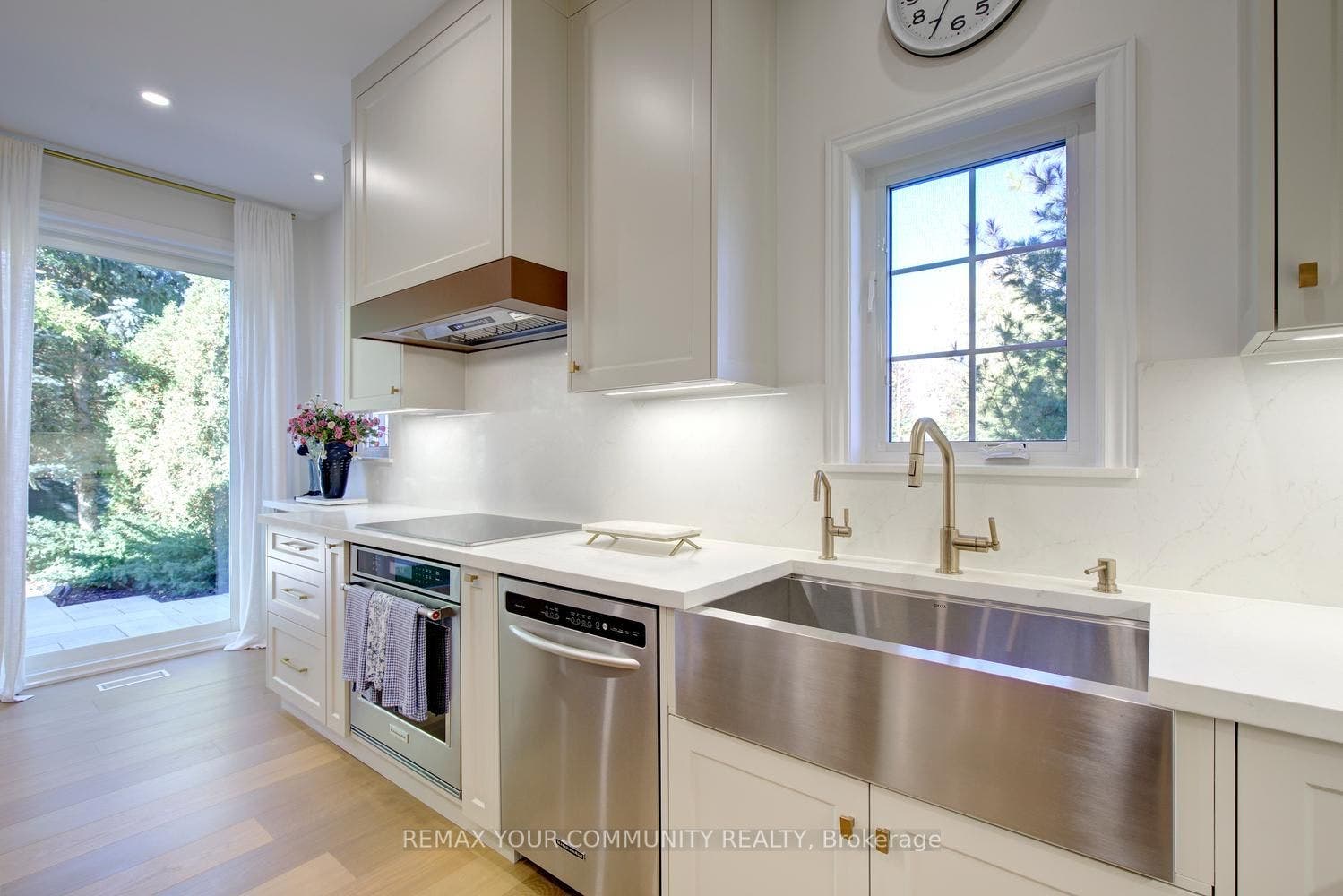 214 Selwyn Road, Richmond Hill, York ON L4E 0A6