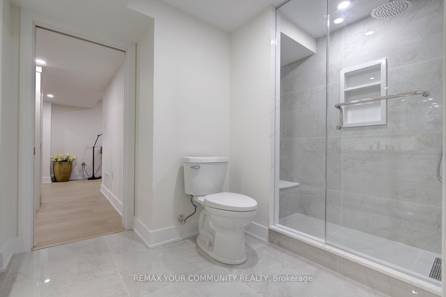 214 Selwyn Road, Richmond Hill, York ON L4E 0A6