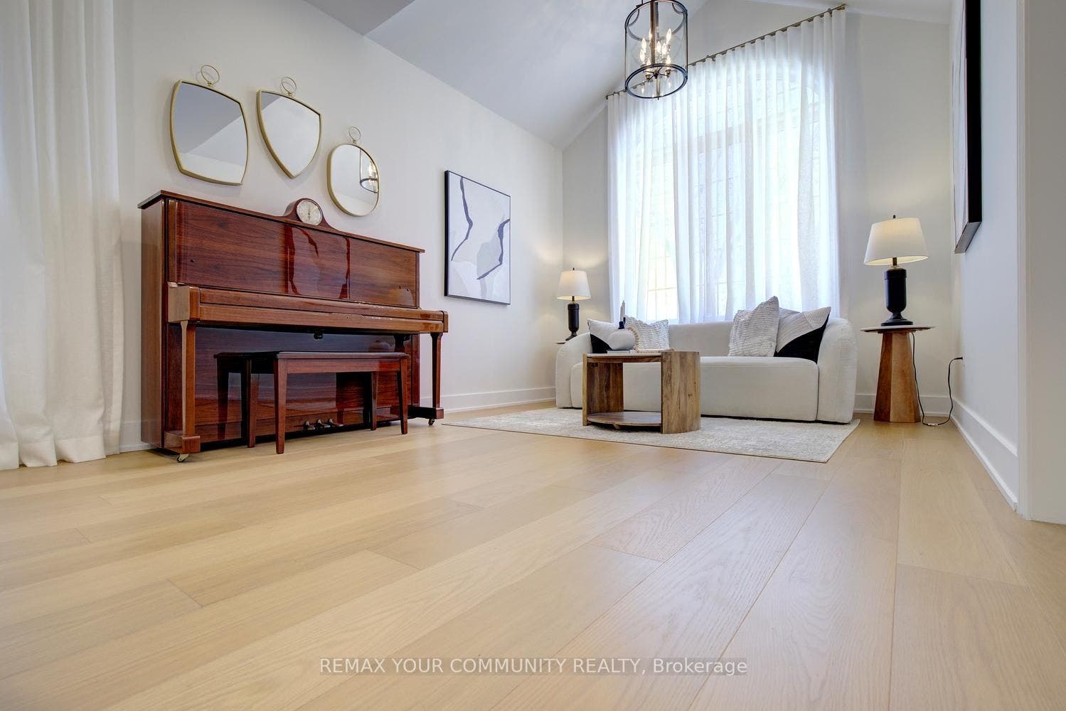 214 Selwyn Road, Richmond Hill, York ON L4E 0A6