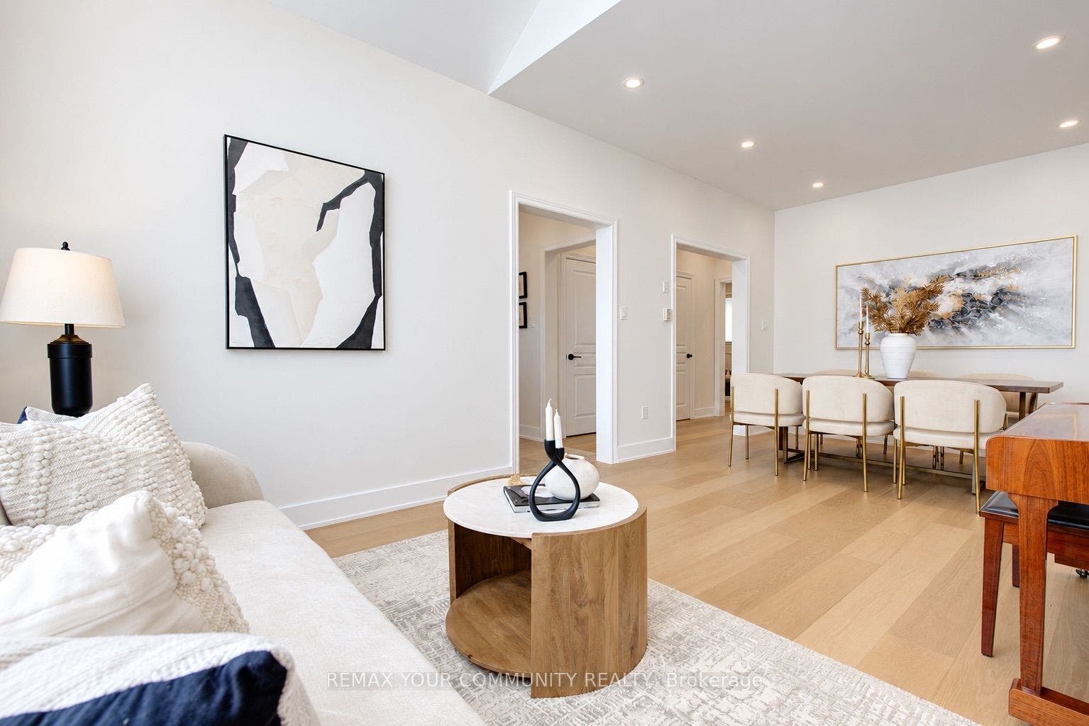 214 Selwyn Road, Richmond Hill, York ON L4E 0A6
