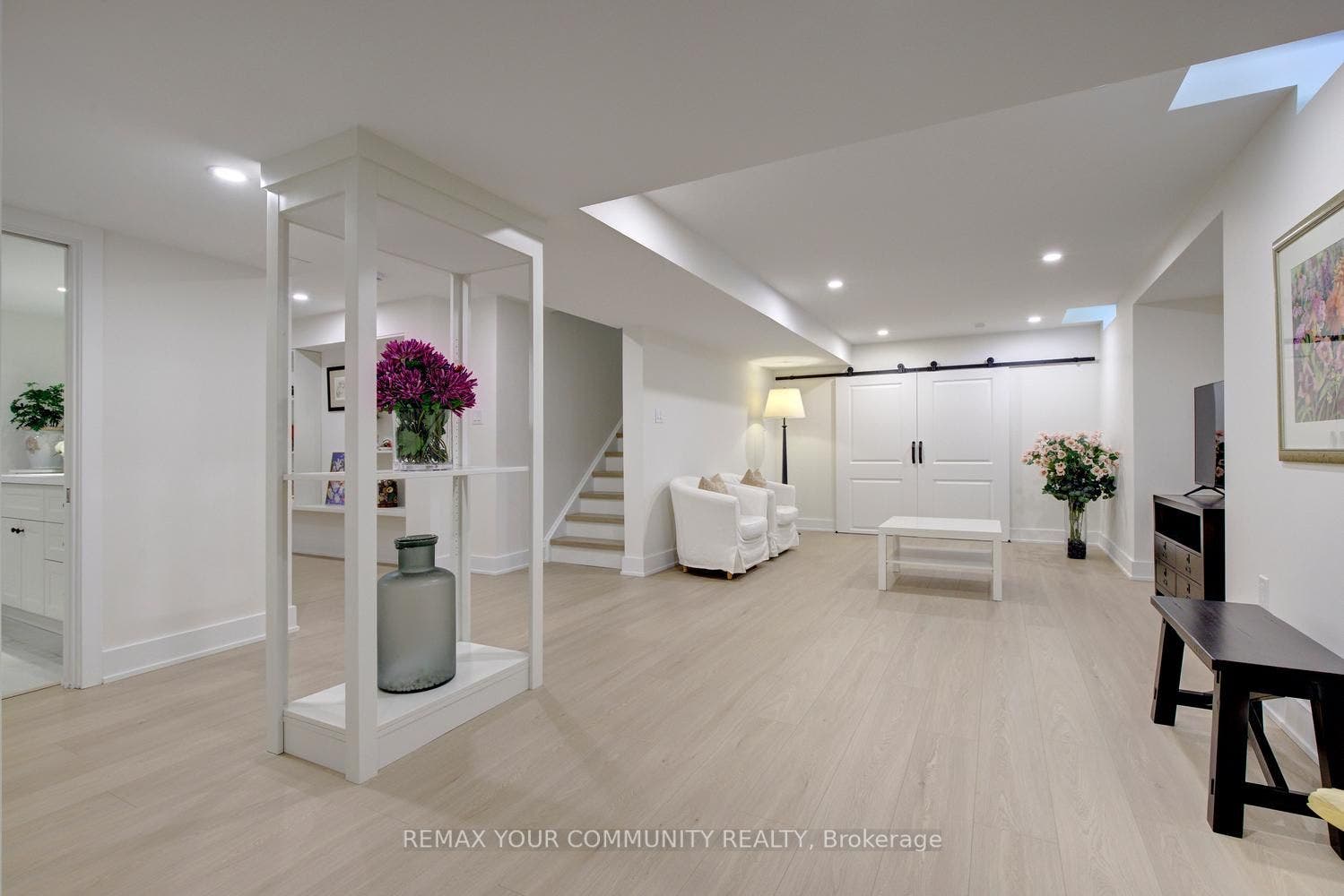 214 Selwyn Road, Richmond Hill, York ON L4E 0A6