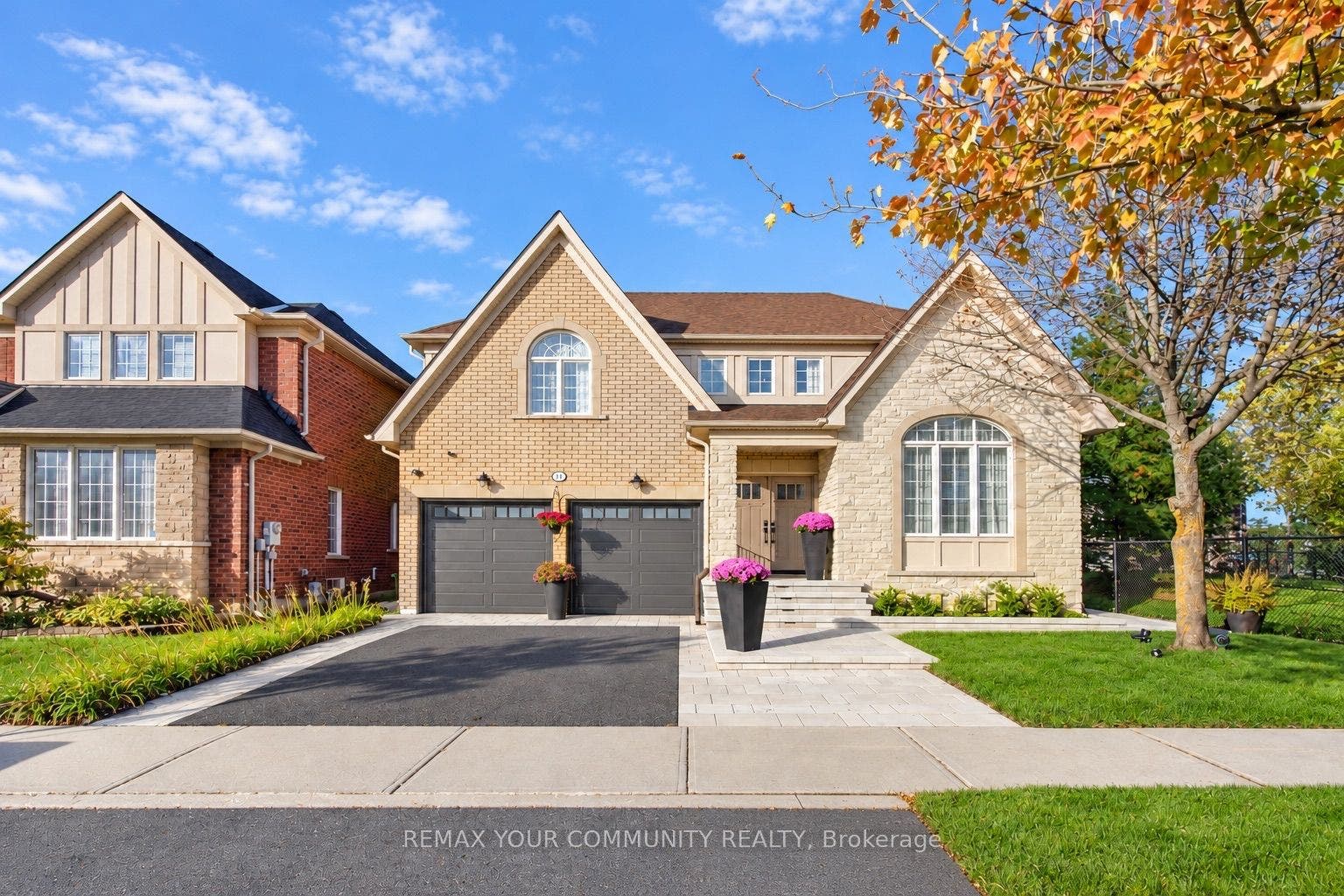 214 Selwyn Road, Richmond Hill, York ON L4E 0A6