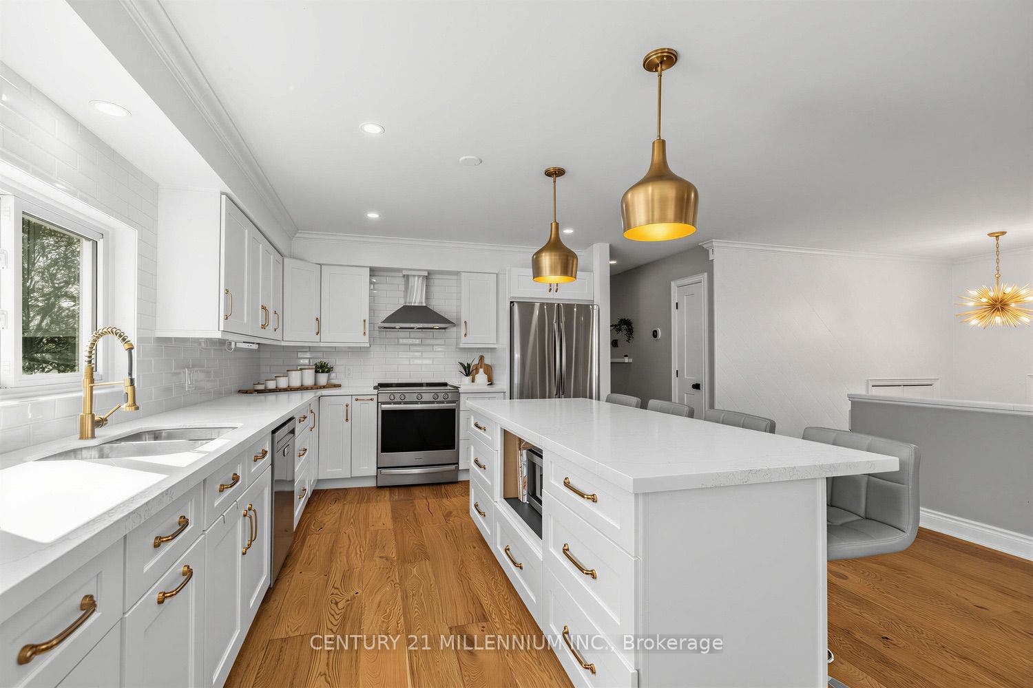 35 Cloverhill Crescent, Innisfil, Simcoe ON L0L 1L0