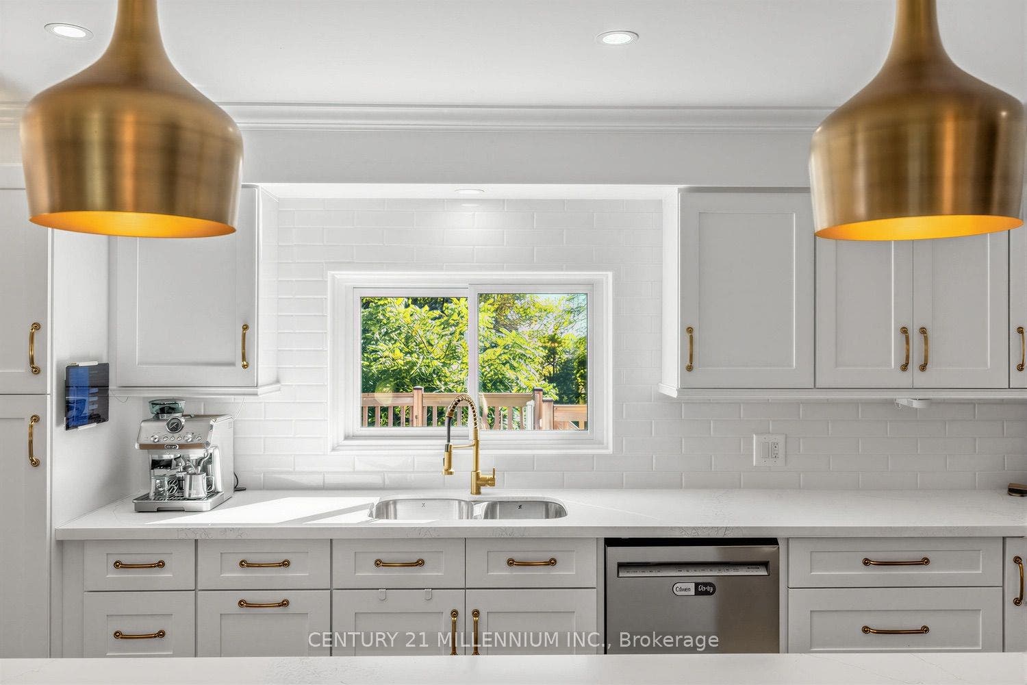 35 Cloverhill Crescent, Innisfil, Simcoe ON L0L 1L0